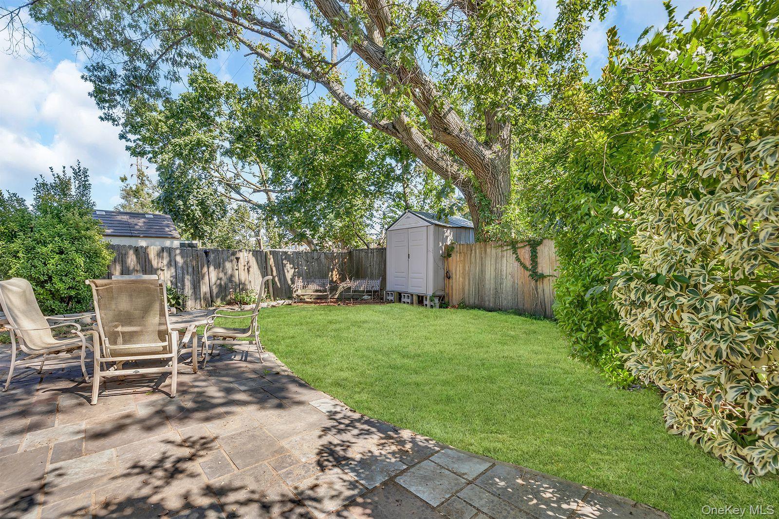 Single Family Broadway  Nassau County, NY 11565, MLS-911582-4