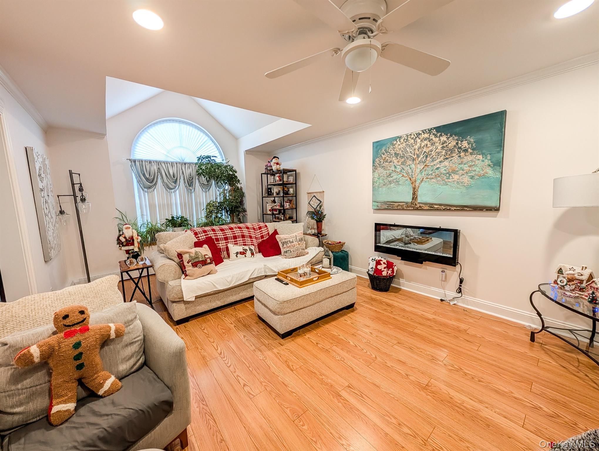 Single Family Howard Suffolk County, NY 11727, MLS-911596-5