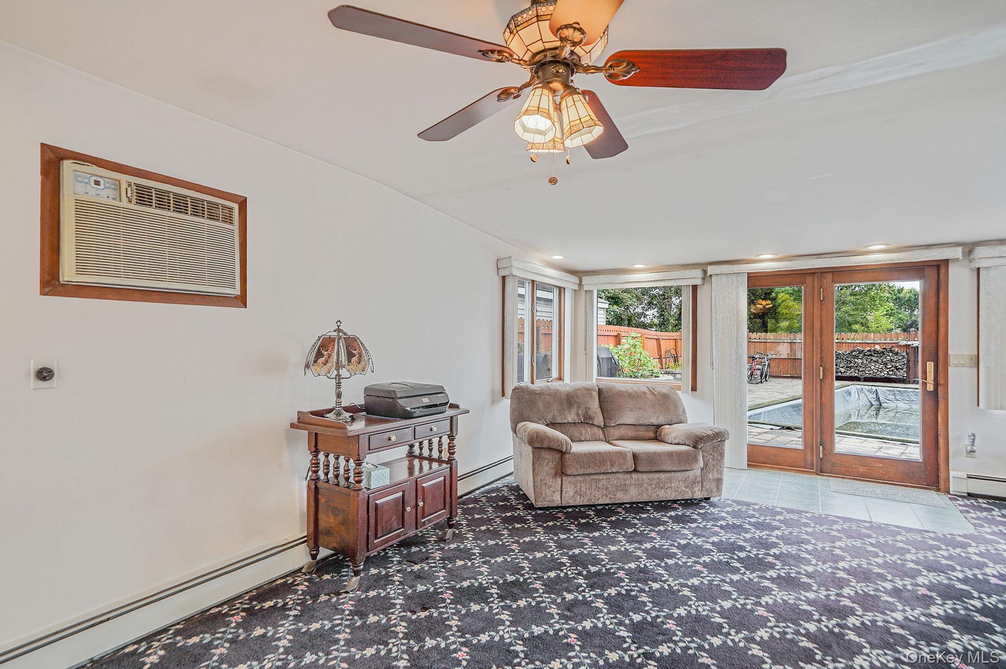 Single Family Garden  Suffolk County, NY 11706, MLS-911622-12