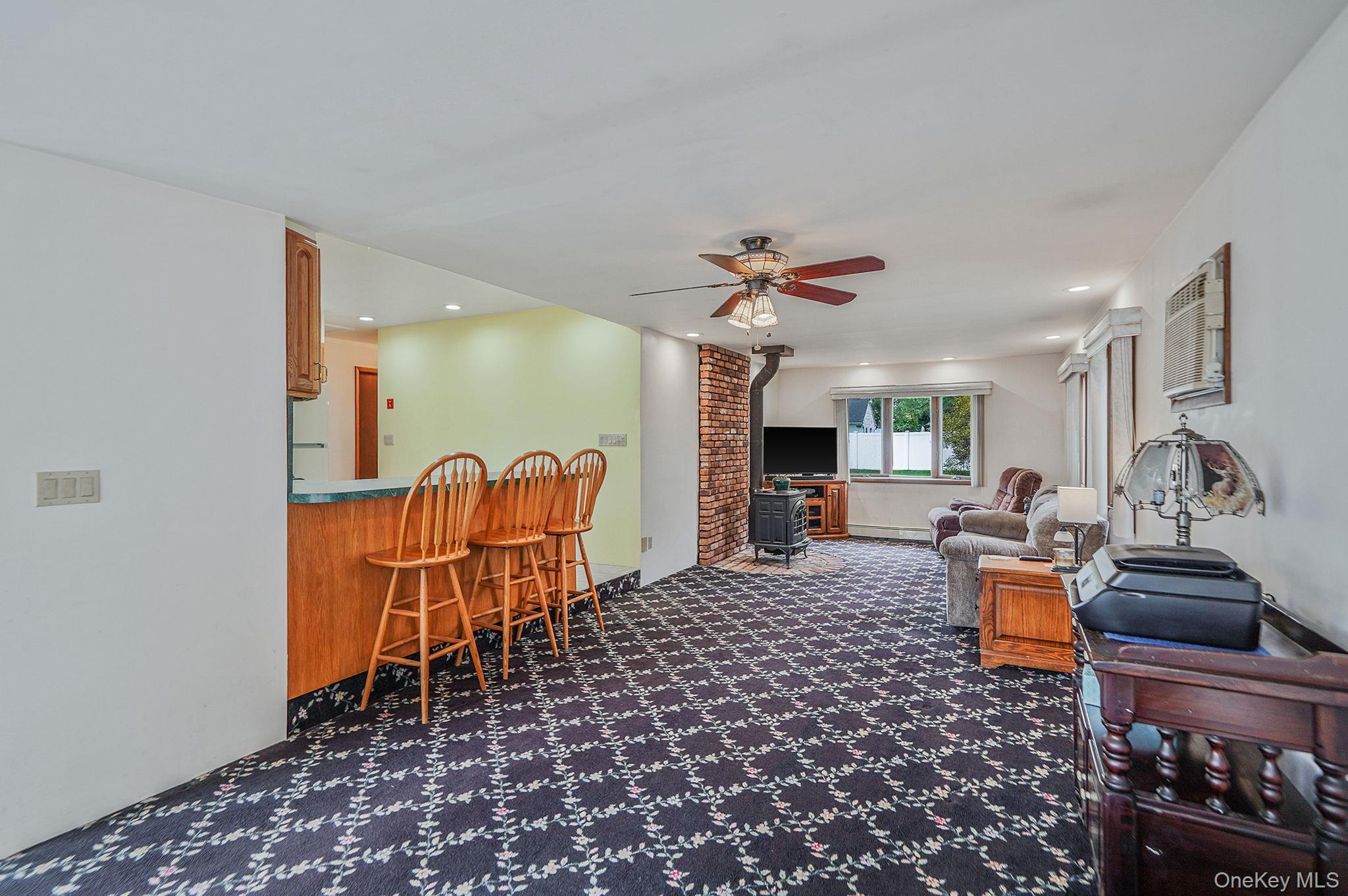 Single Family Garden  Suffolk County, NY 11706, MLS-911622-13