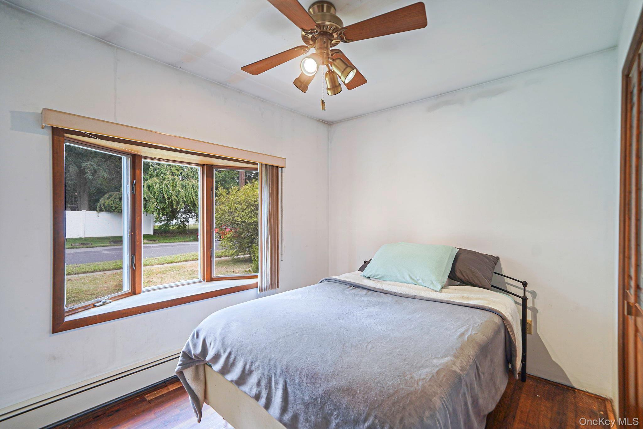 Single Family Garden  Suffolk County, NY 11706, MLS-911622-18