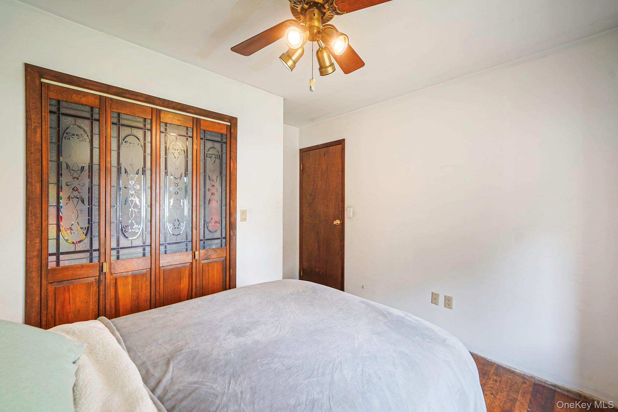 Single Family Garden  Suffolk County, NY 11706, MLS-911622-19