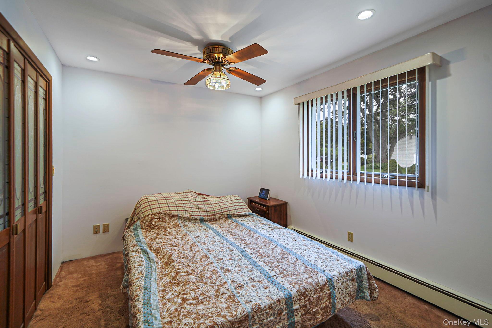 Single Family Garden  Suffolk County, NY 11706, MLS-911622-20