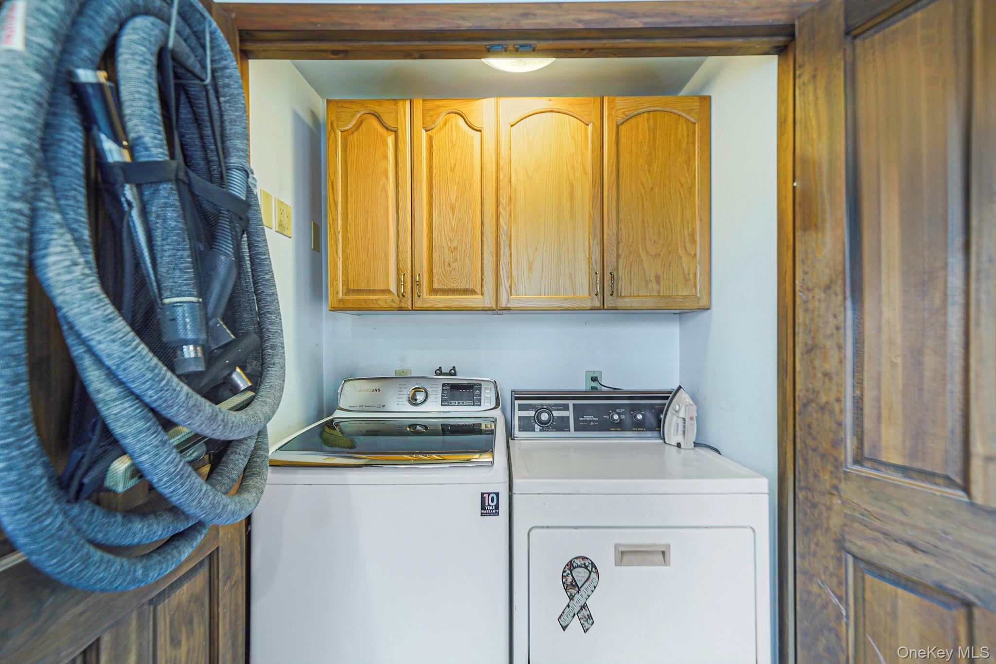 Single Family Garden  Suffolk County, NY 11706, MLS-911622-26