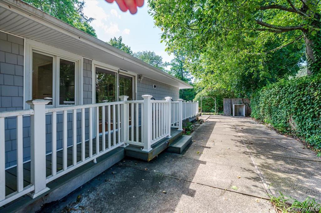 Single Family Oakwood  Suffolk County, NY 11743, MLS-911645-22