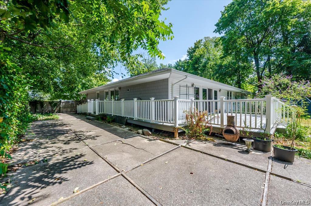 Single Family Oakwood  Suffolk County, NY 11743, MLS-911645-23