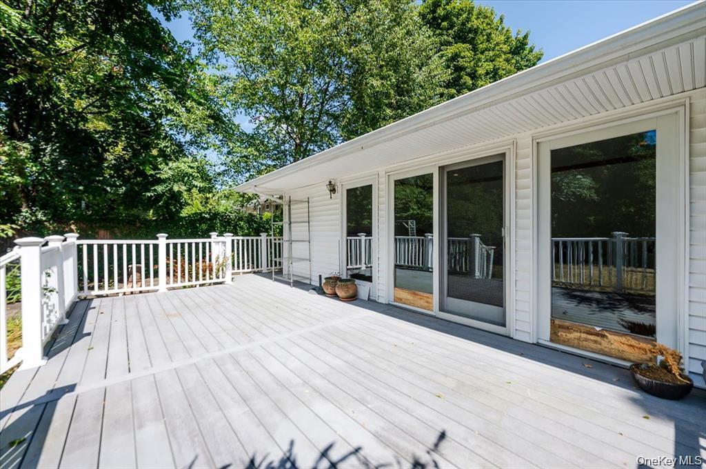 Single Family Oakwood  Suffolk County, NY 11743, MLS-911645-24