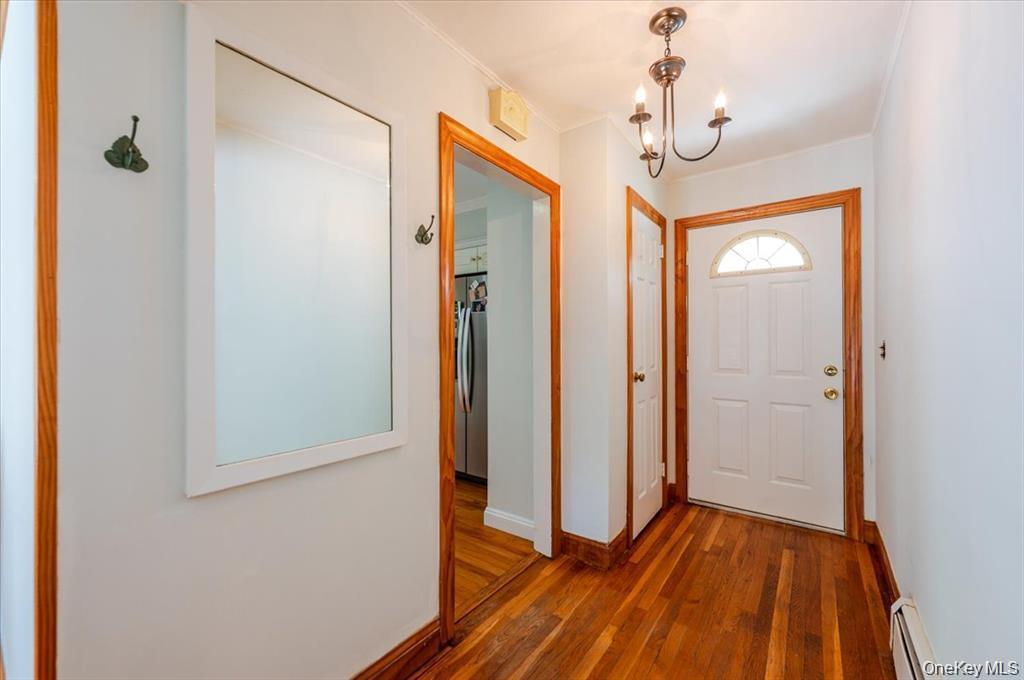 Single Family Oakwood  Suffolk County, NY 11743, MLS-911645-3