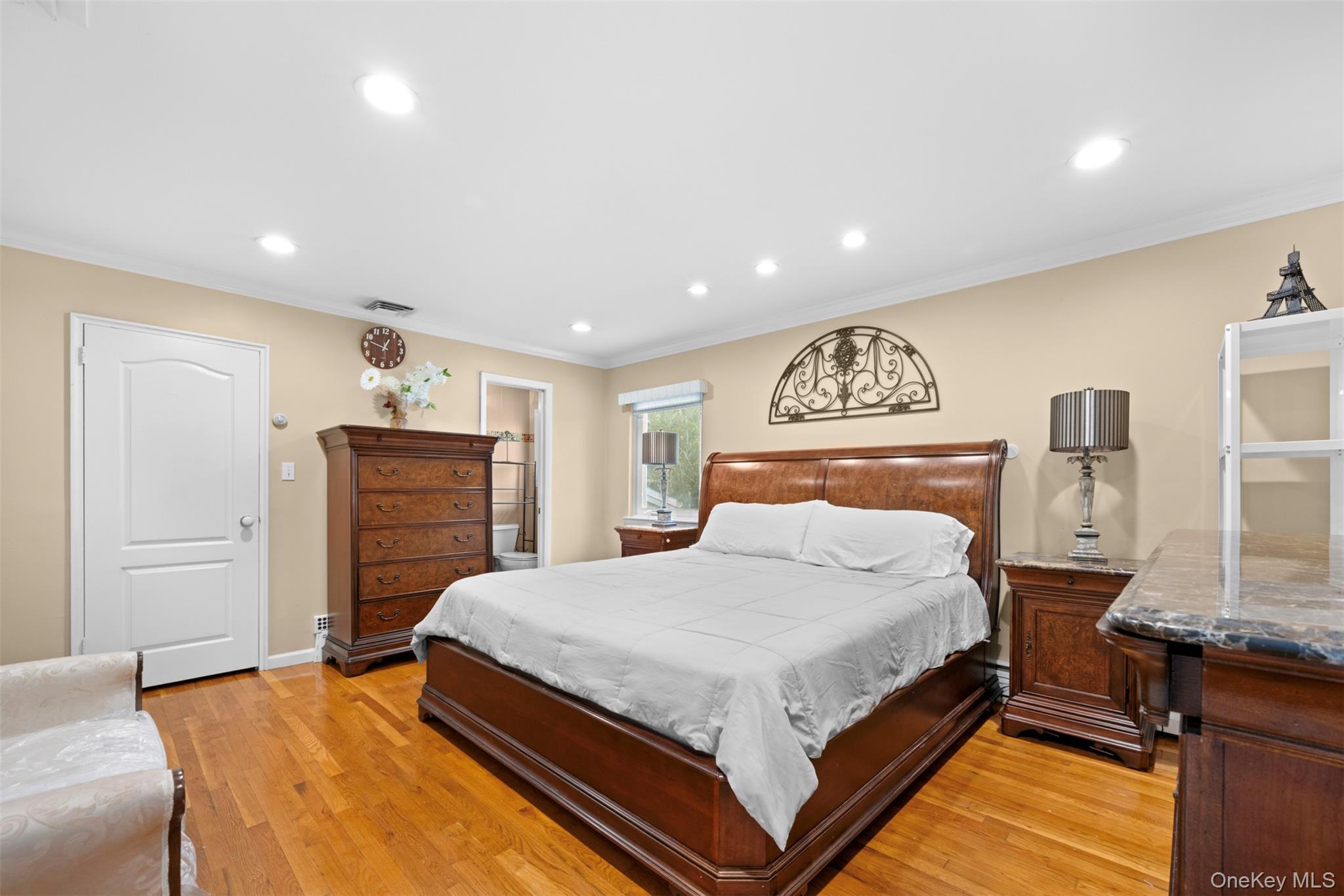 Single Family Maxwell  Nassau County, NY 11590, MLS-911663-16