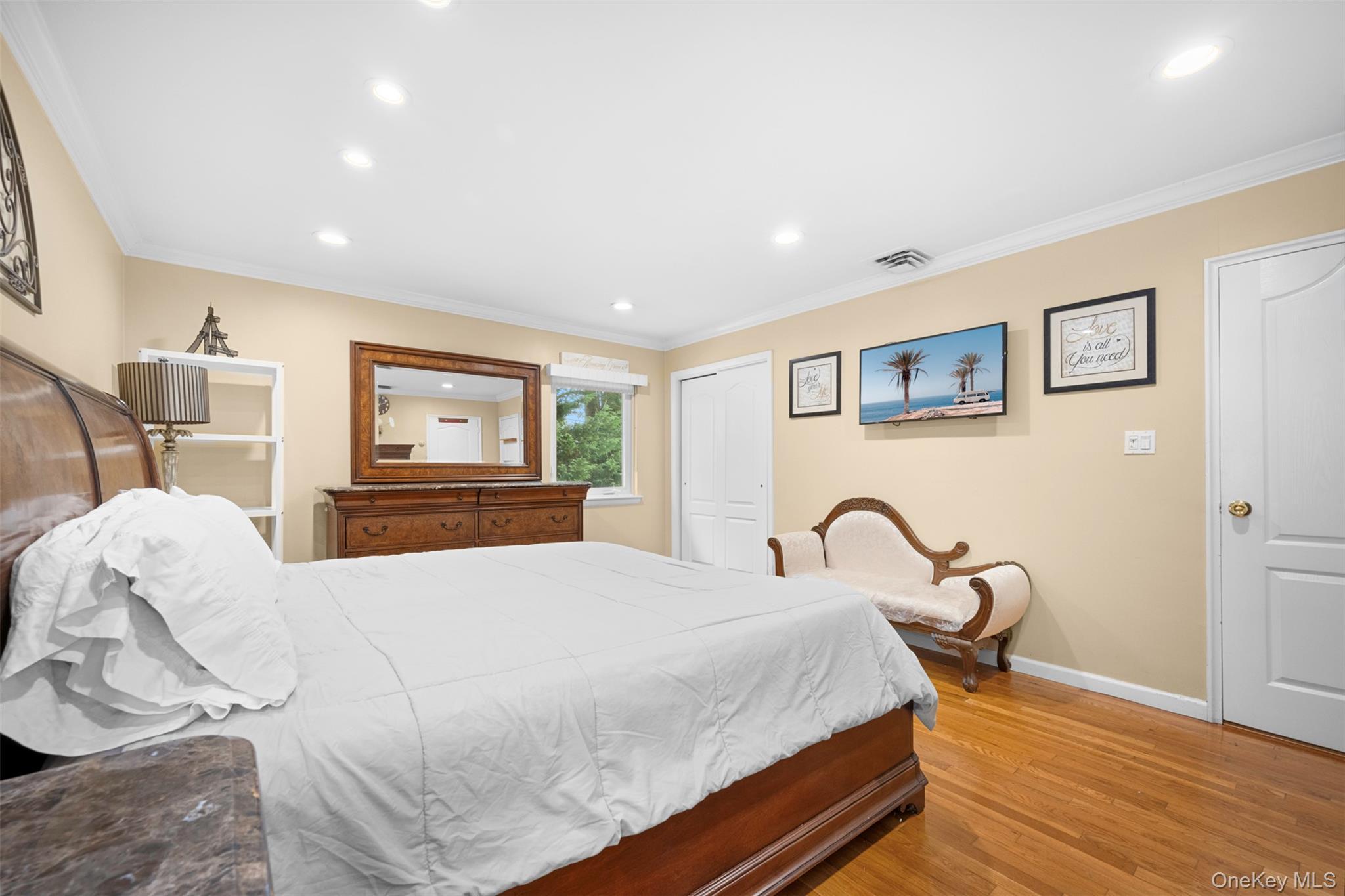 Single Family Maxwell  Nassau County, NY 11590, MLS-911663-17