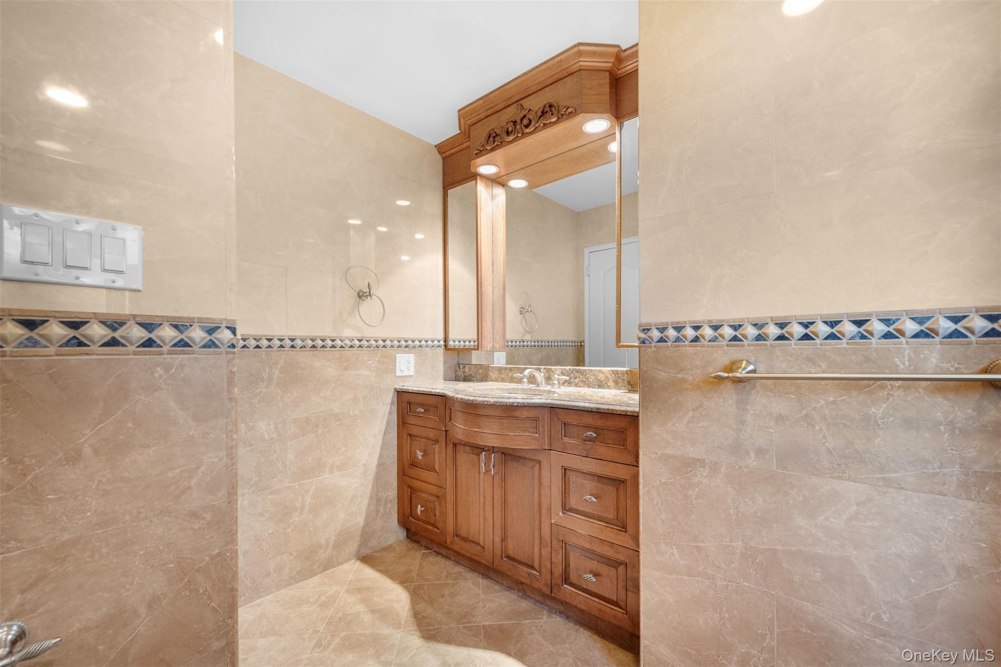 Single Family Maxwell  Nassau County, NY 11590, MLS-911663-22