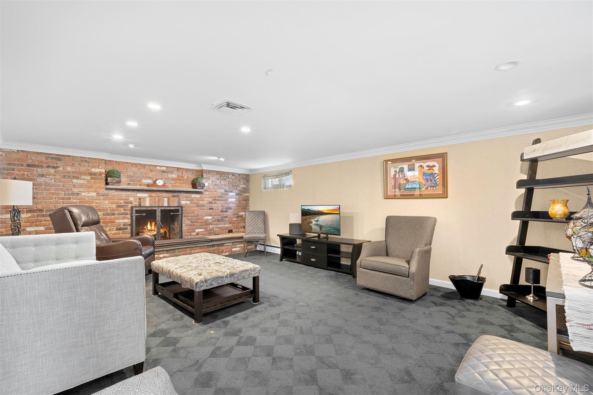 Single Family Maxwell  Nassau County, NY 11590, MLS-911663-30