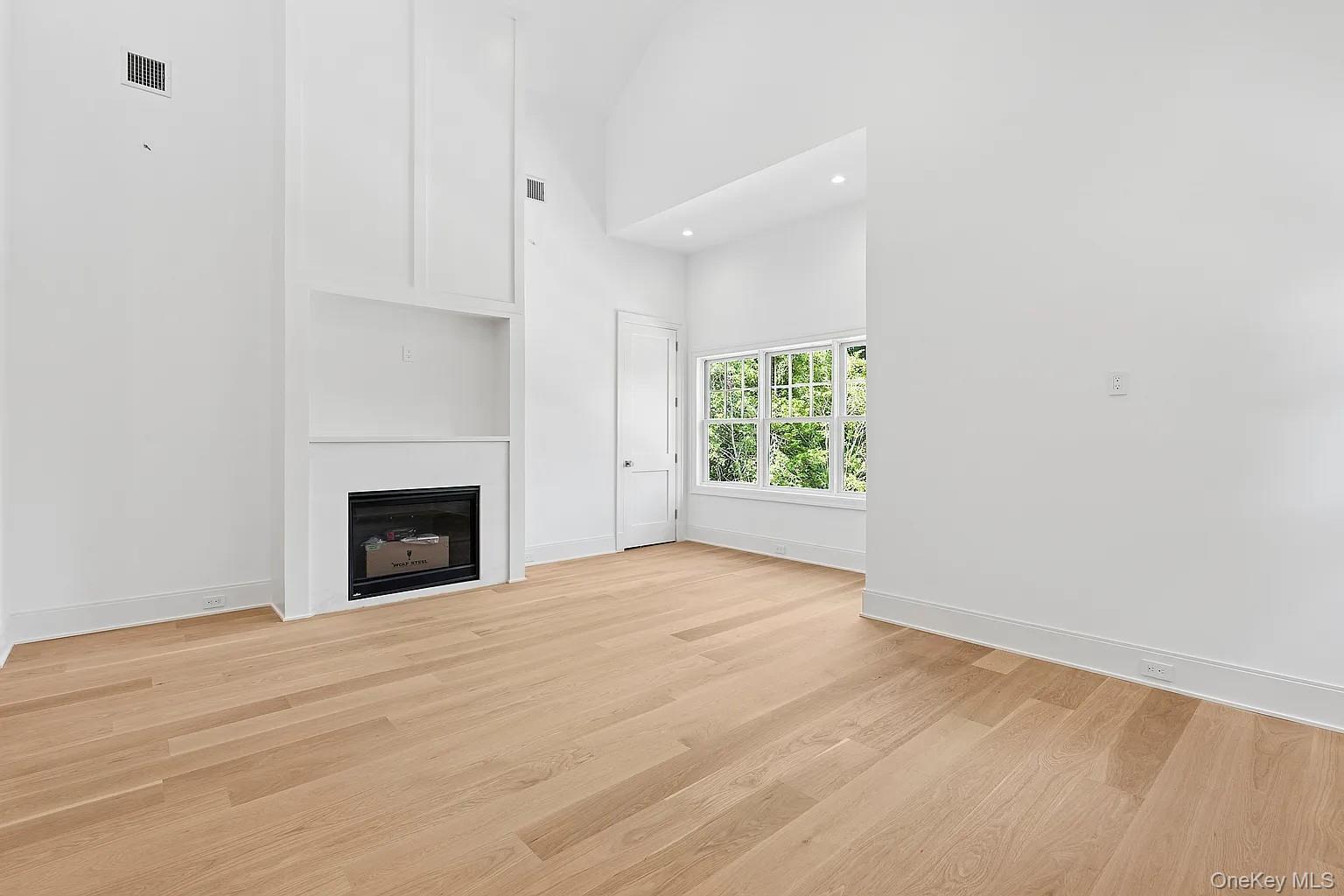 Single Family Halsey Suffolk County, NY 11968, MLS-911692-12