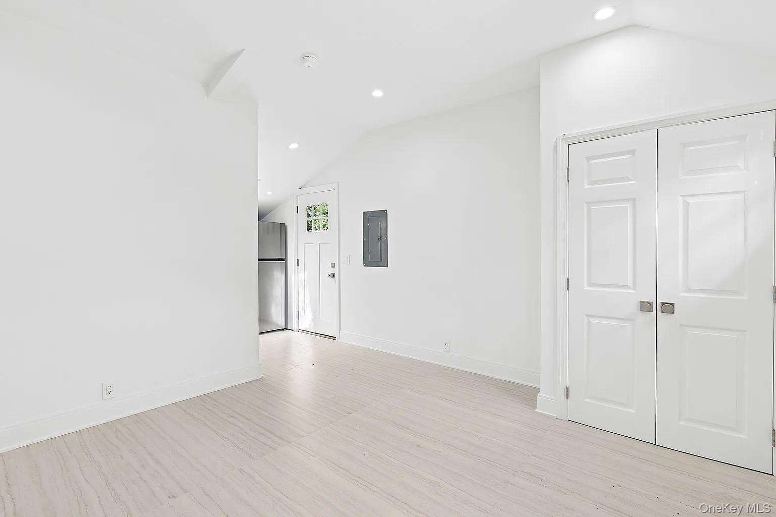 Single Family Halsey Suffolk County, NY 11968, MLS-911692-25