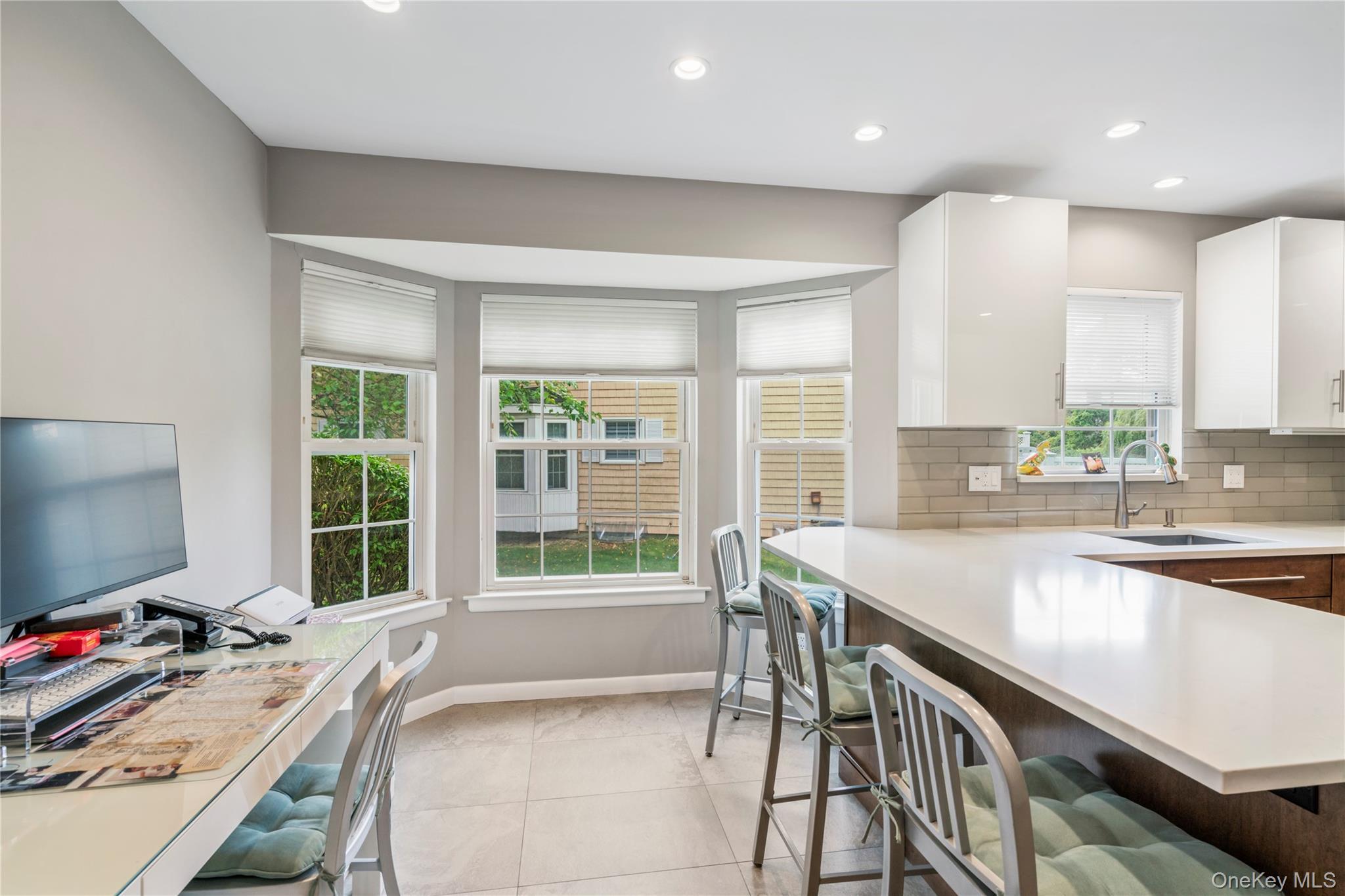 Condo Hidden Ridge  Nassau County, NY 11791, MLS-911695-12