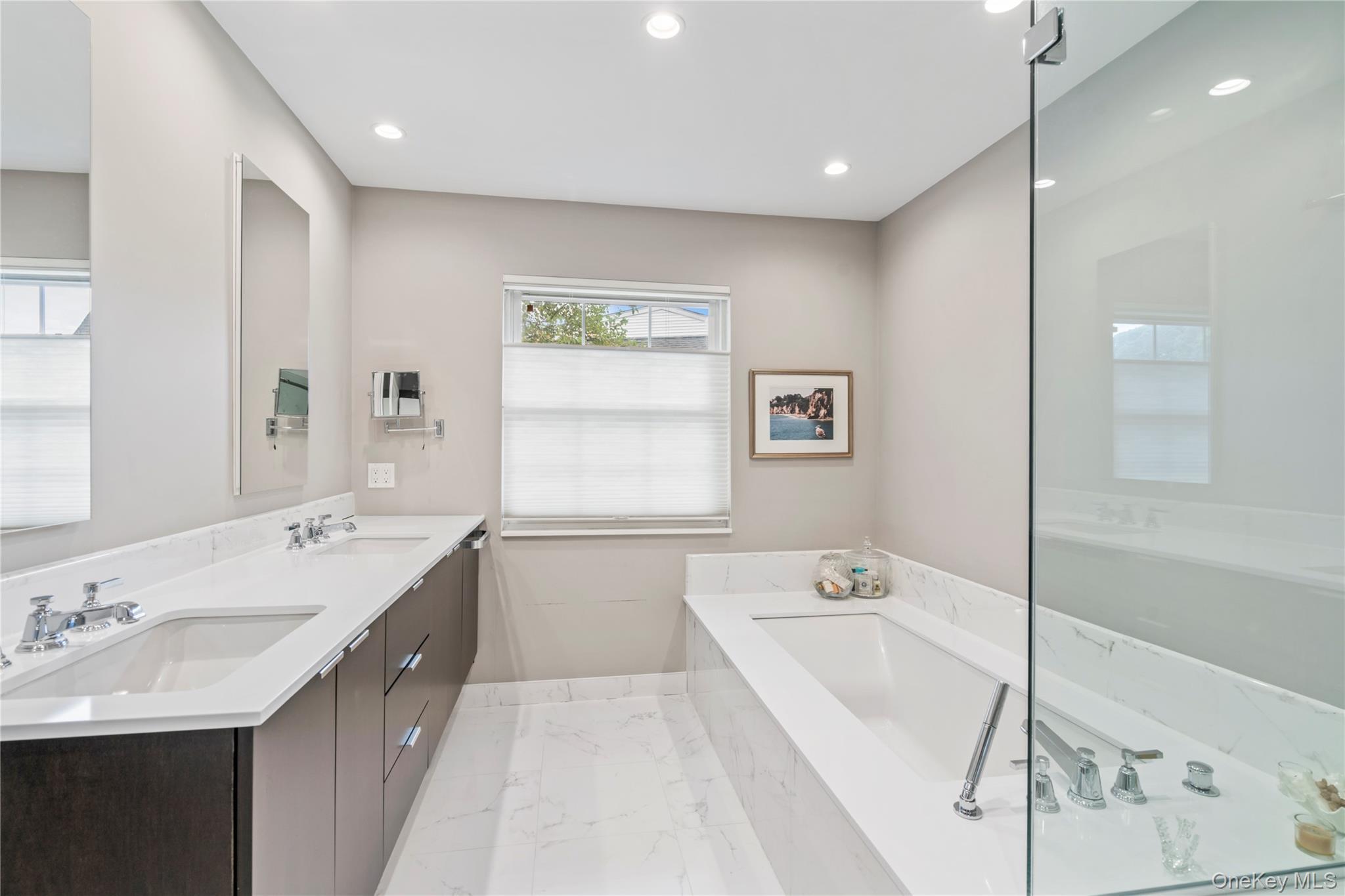 Condo Hidden Ridge  Nassau County, NY 11791, MLS-911695-16