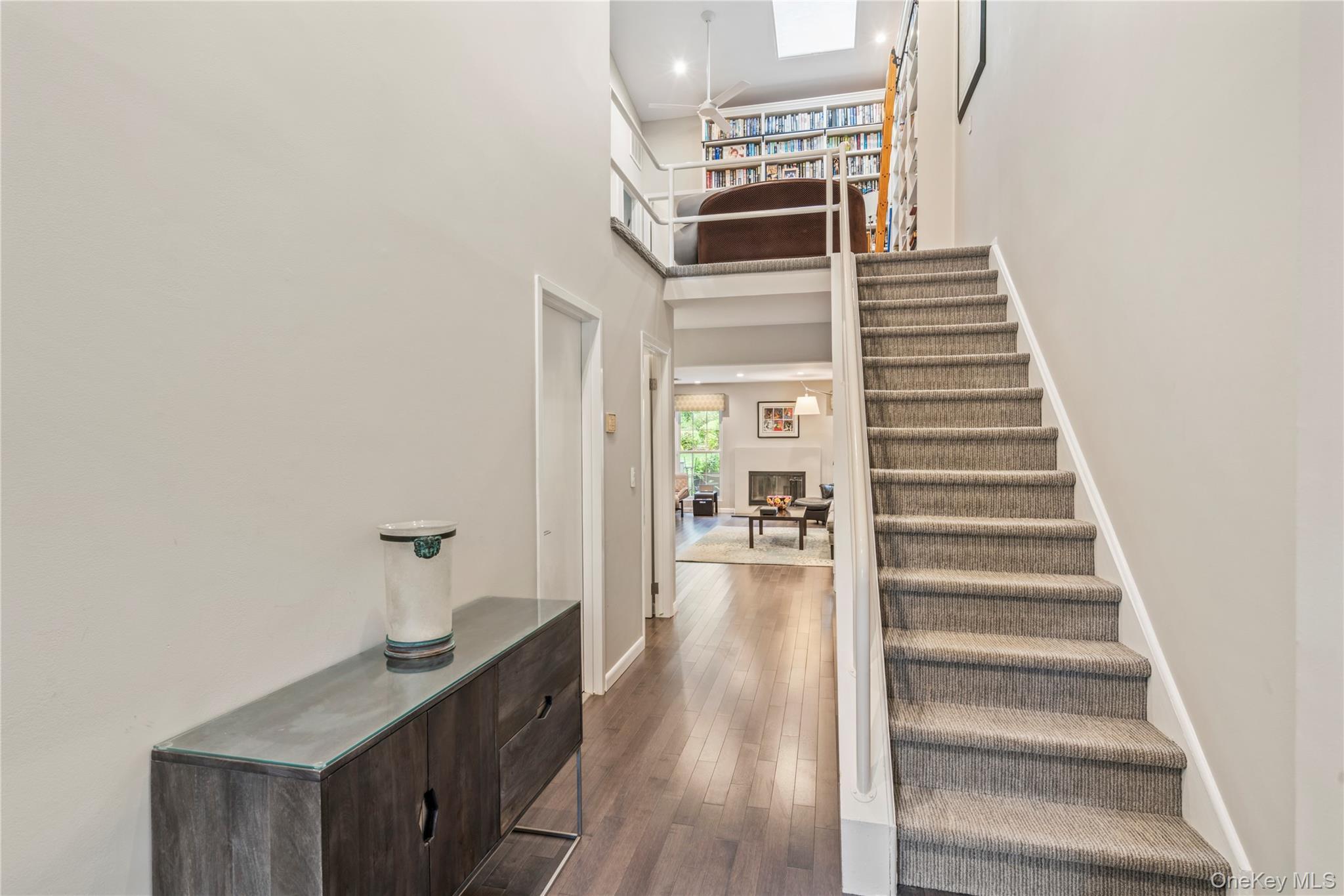 Condo Hidden Ridge  Nassau County, NY 11791, MLS-911695-2