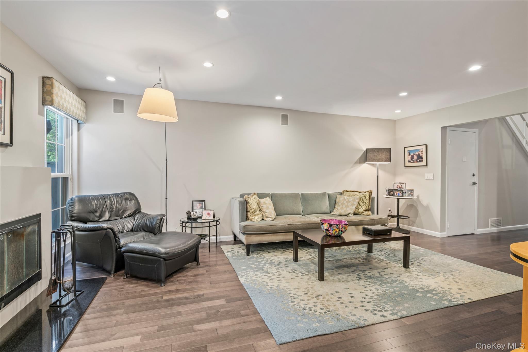 Condo Hidden Ridge  Nassau County, NY 11791, MLS-911695-6