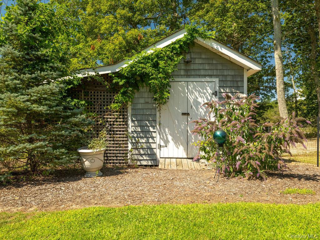 Single Family Bayview Suffolk County, NY 11971, MLS-911696-10