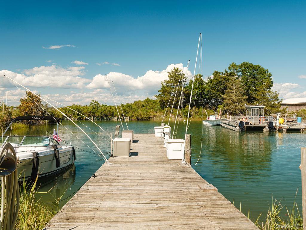 Single Family Bayview Suffolk County, NY 11971, MLS-911696-17