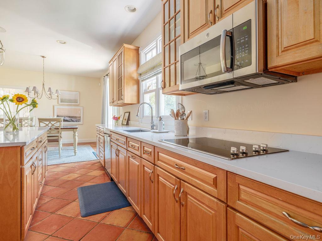 Single Family Bayview Suffolk County, NY 11971, MLS-911696-27