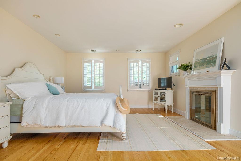 Single Family Bayview Suffolk County, NY 11971, MLS-911696-30