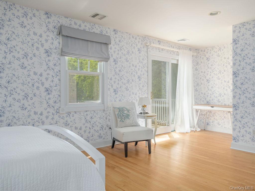 Single Family Bayview Suffolk County, NY 11971, MLS-911696-35