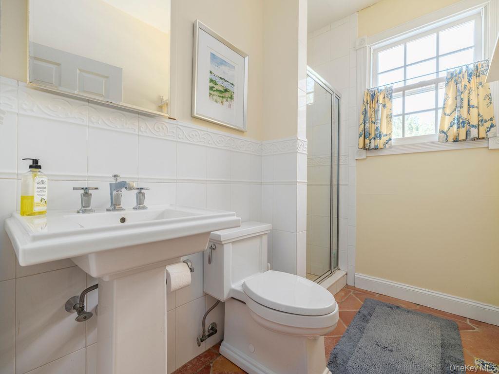 Single Family Bayview Suffolk County, NY 11971, MLS-911696-38