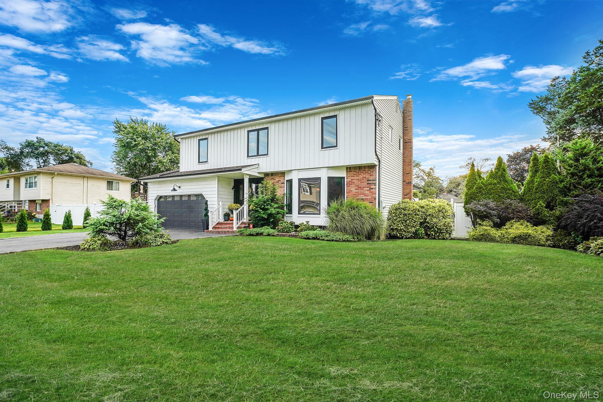 Single Family Susan  Suffolk County, NY 11729, MLS-911734-2