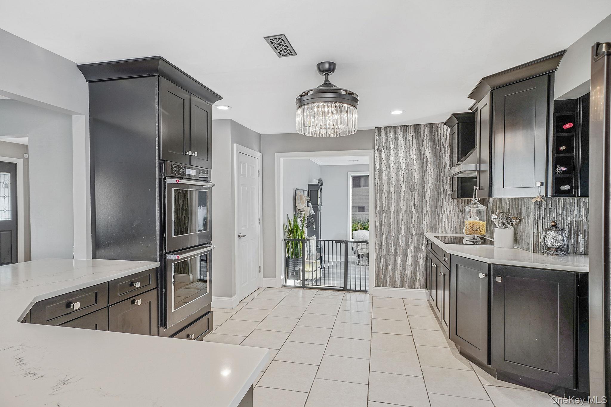 Single Family Susan  Suffolk County, NY 11729, MLS-911734-9