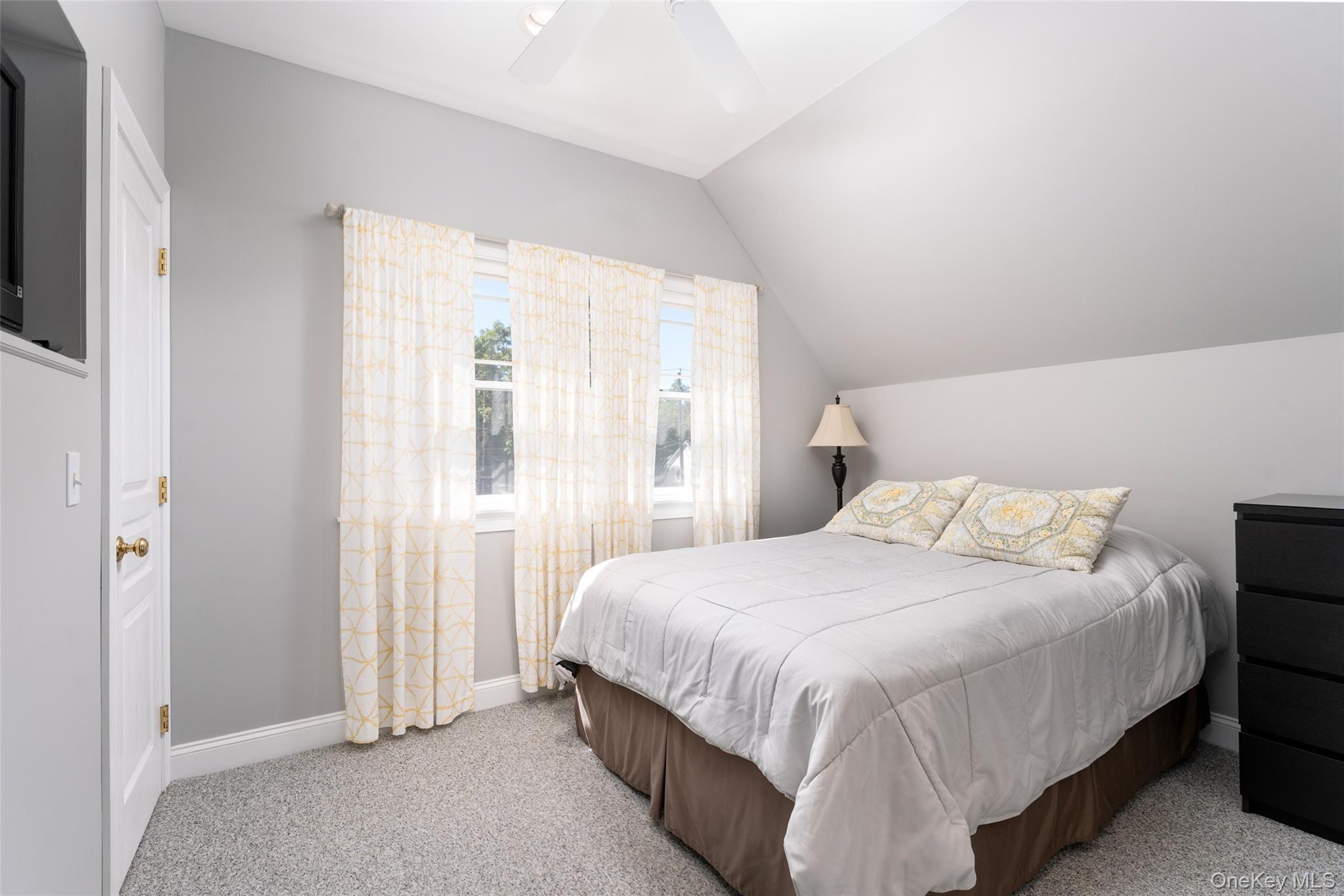 Single Family Hampton  Suffolk County, NY 11946, MLS-911756-14