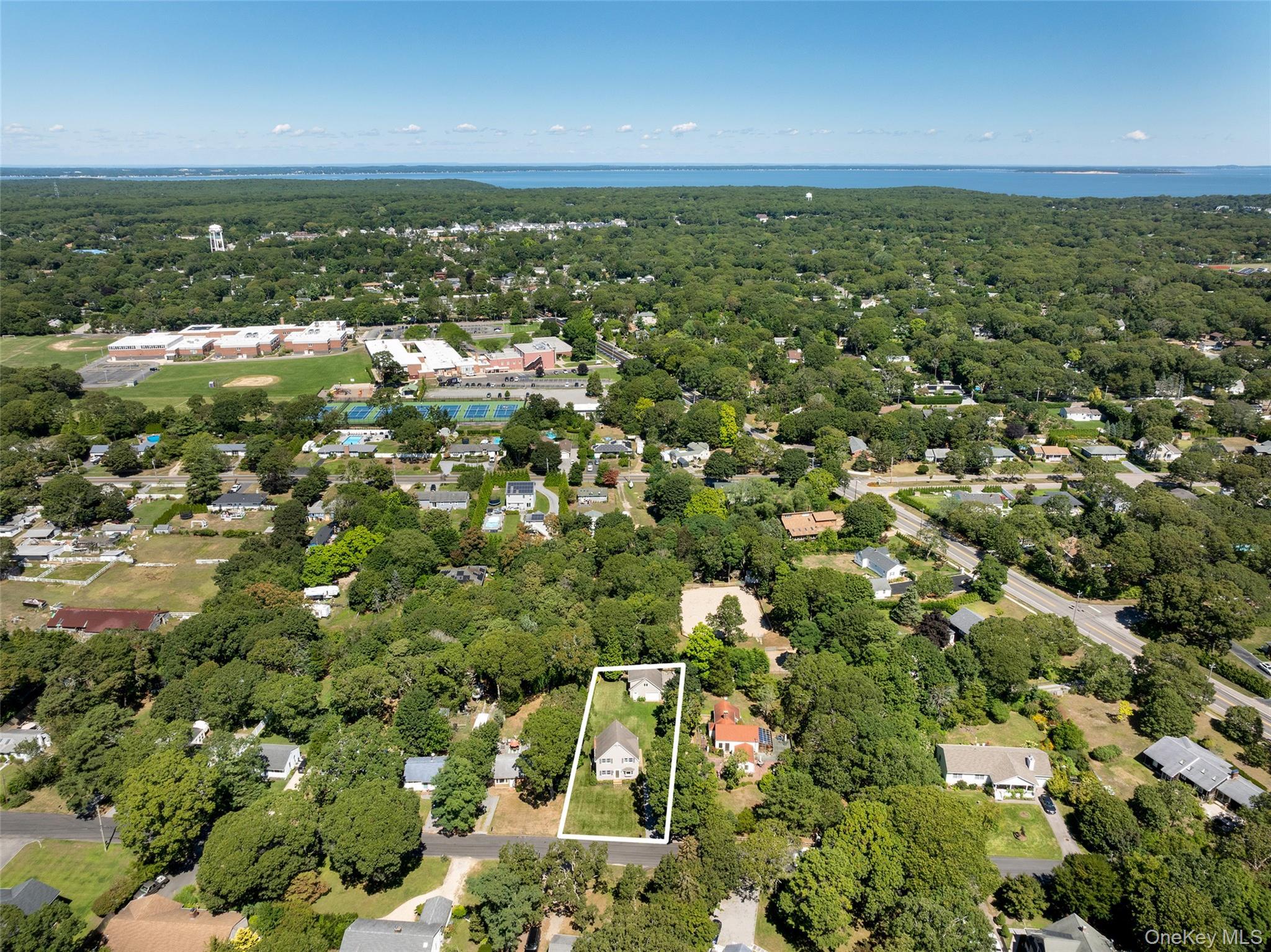 Single Family Hampton  Suffolk County, NY 11946, MLS-911756-28