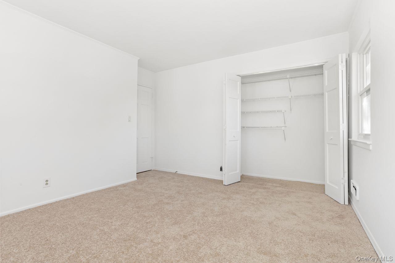 Single Family Pembrook Westchester County, NY 10710, MLS-911783-17