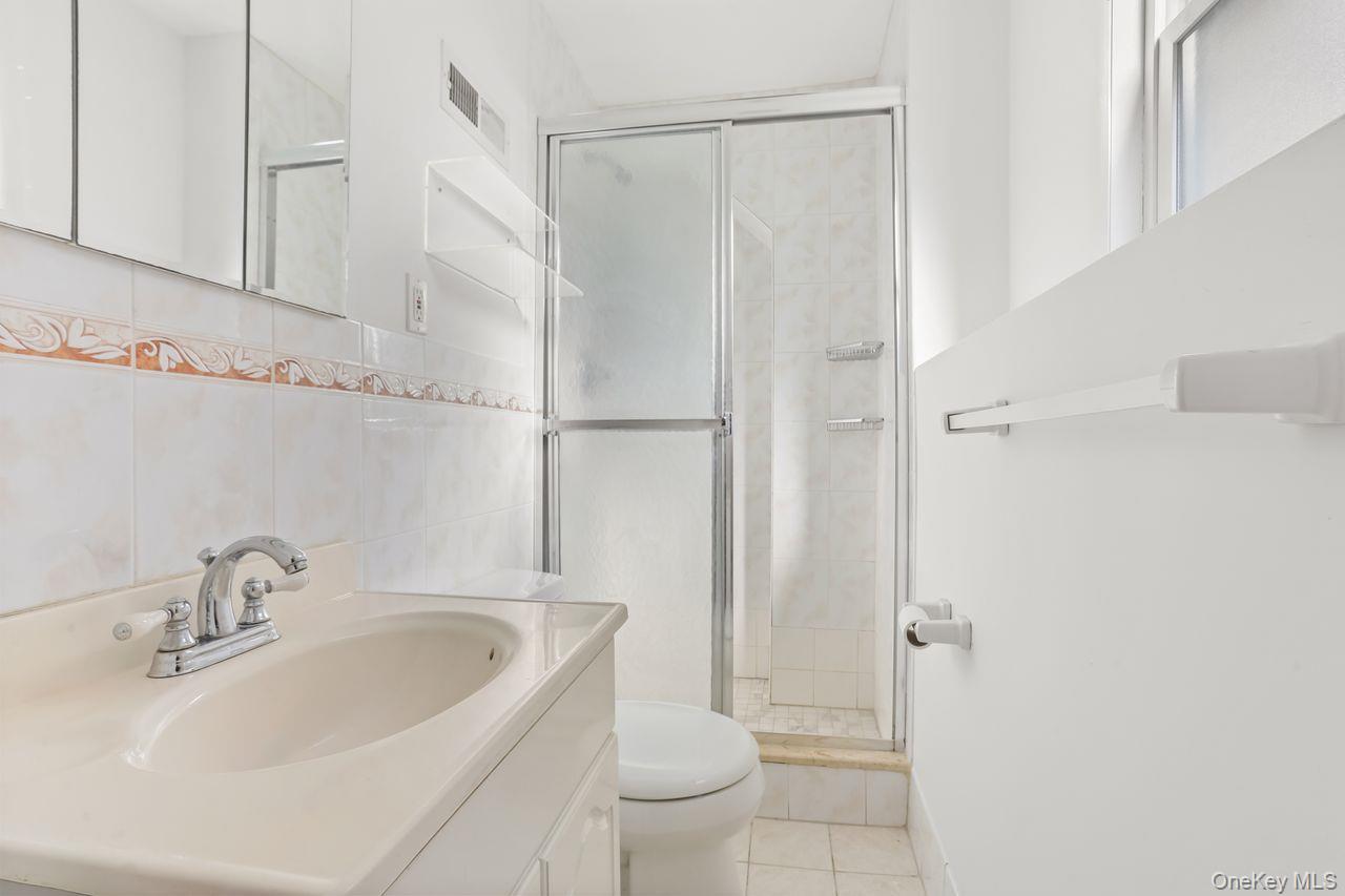 Single Family Pembrook Westchester County, NY 10710, MLS-911783-23