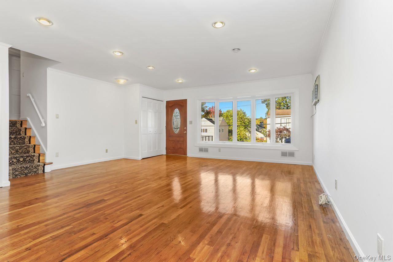 Single Family Pembrook Westchester County, NY 10710, MLS-911783-8