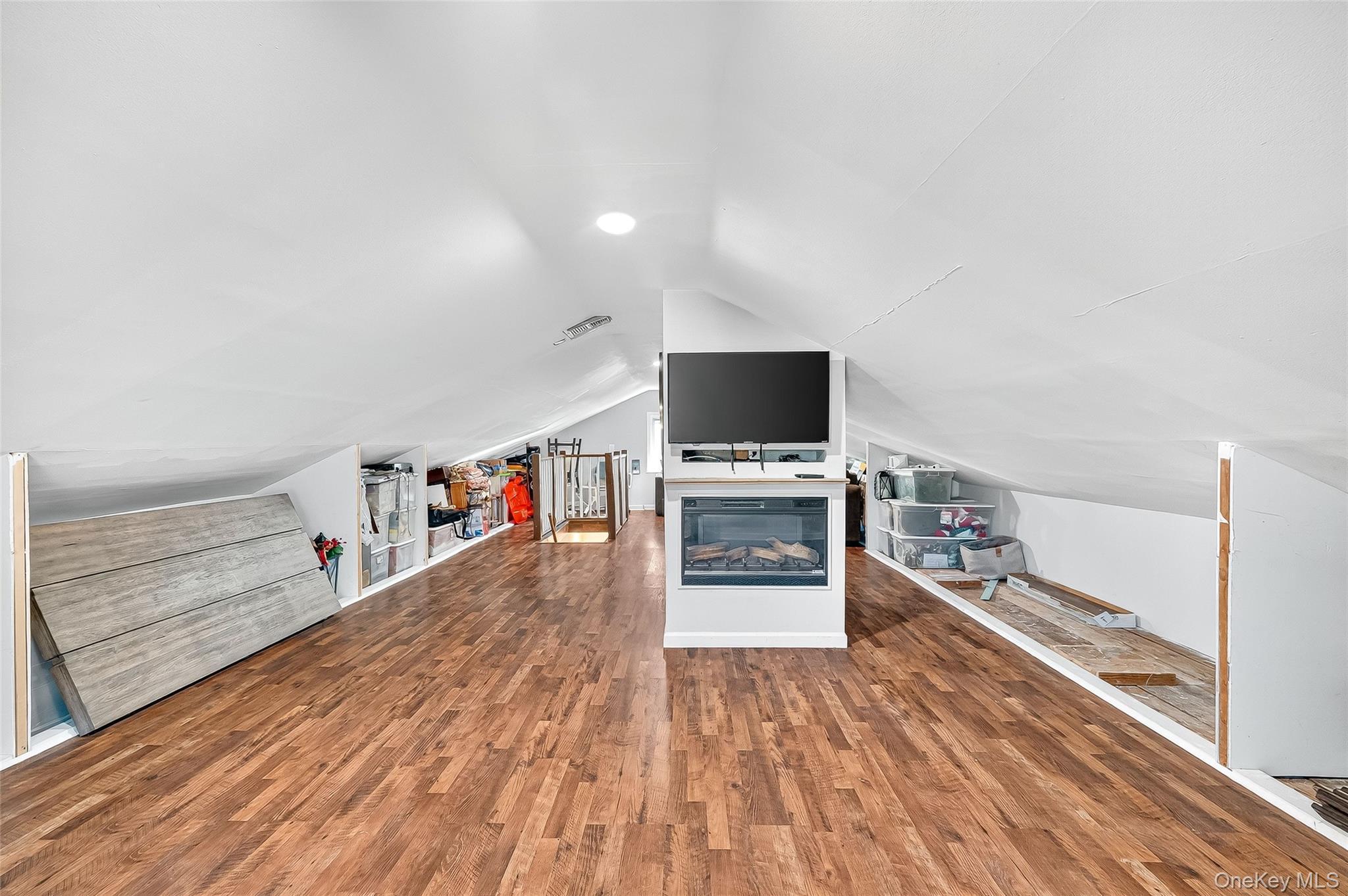 Single Family Woodland Westchester County, NY 10507, MLS-911806-24