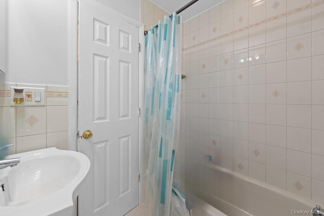 Single Family 194th Queens, NY 11412, MLS-911884-15