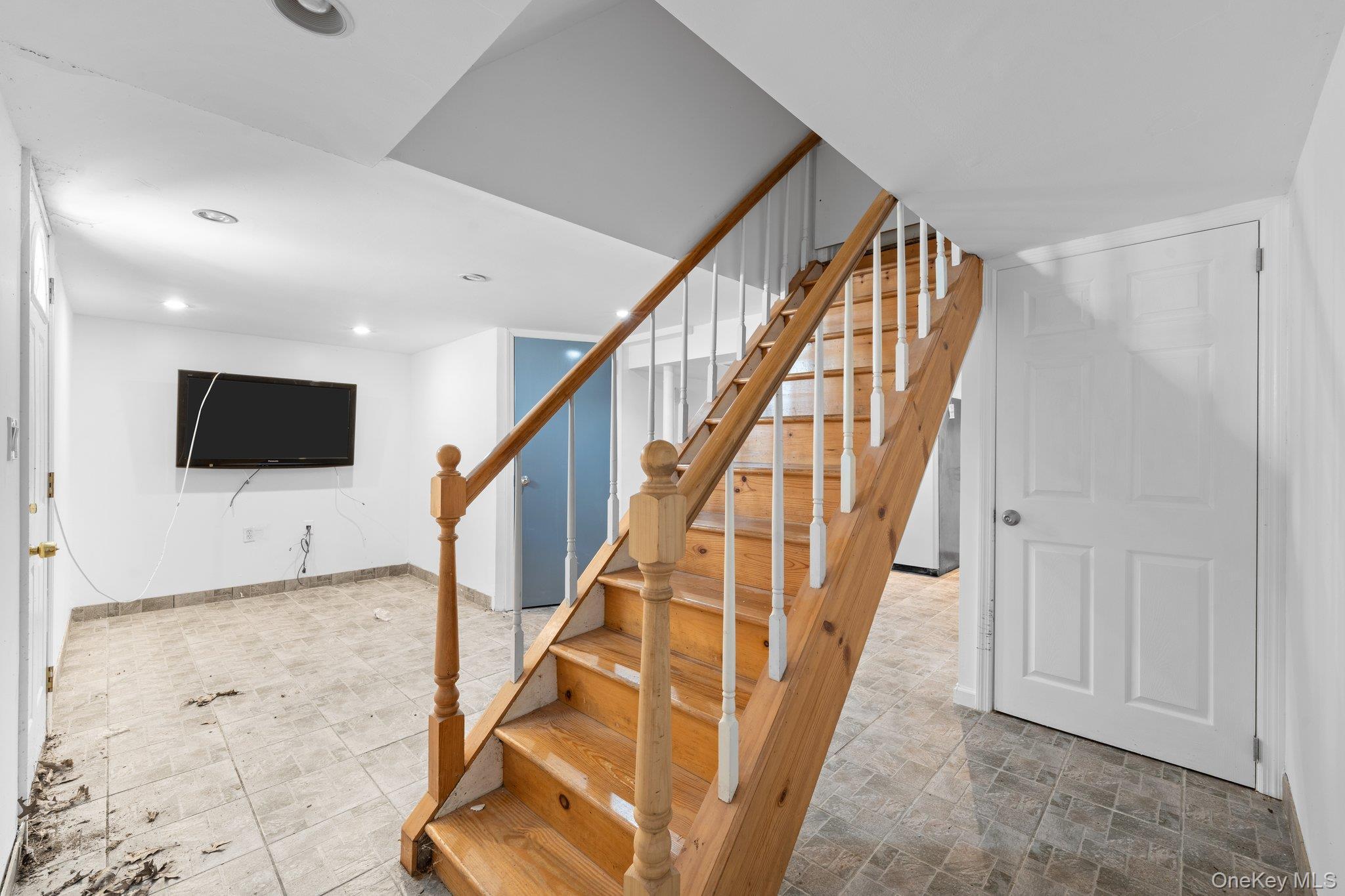 Single Family 194th Queens, NY 11412, MLS-911884-16