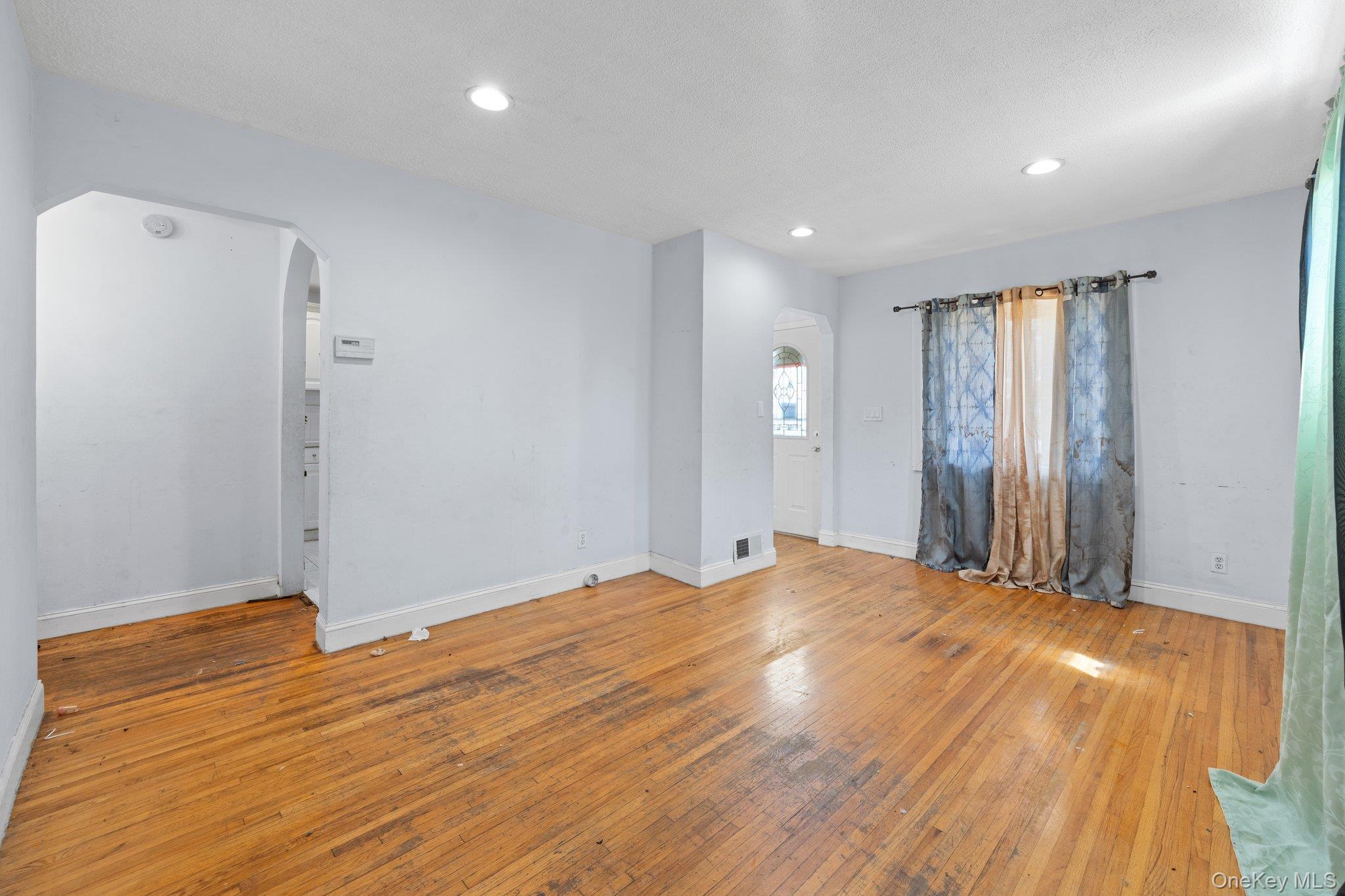 Single Family 194th Queens, NY 11412, MLS-911884-2