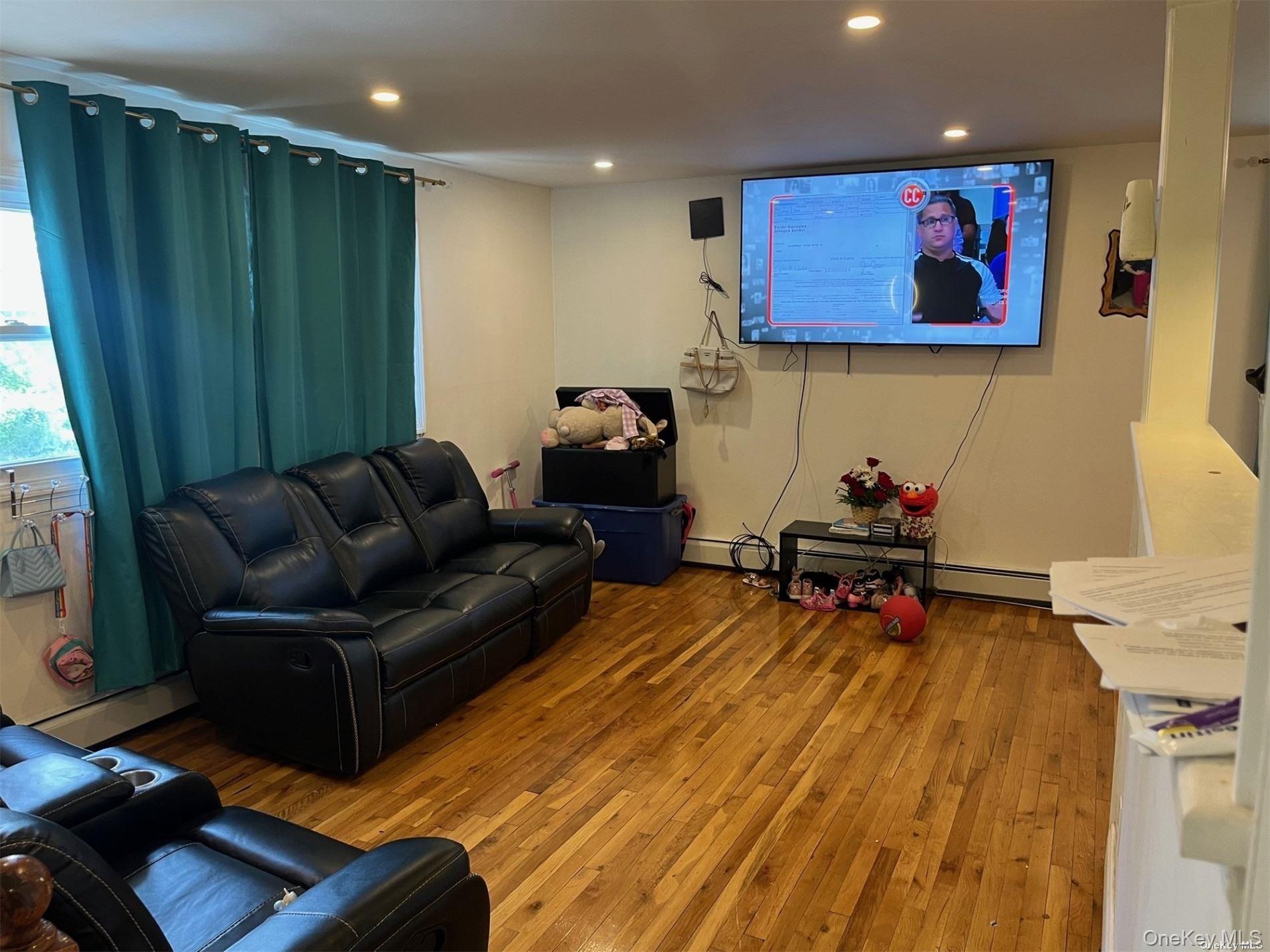 Single Family Siegel  Nassau County, NY 11590, MLS-911933-3