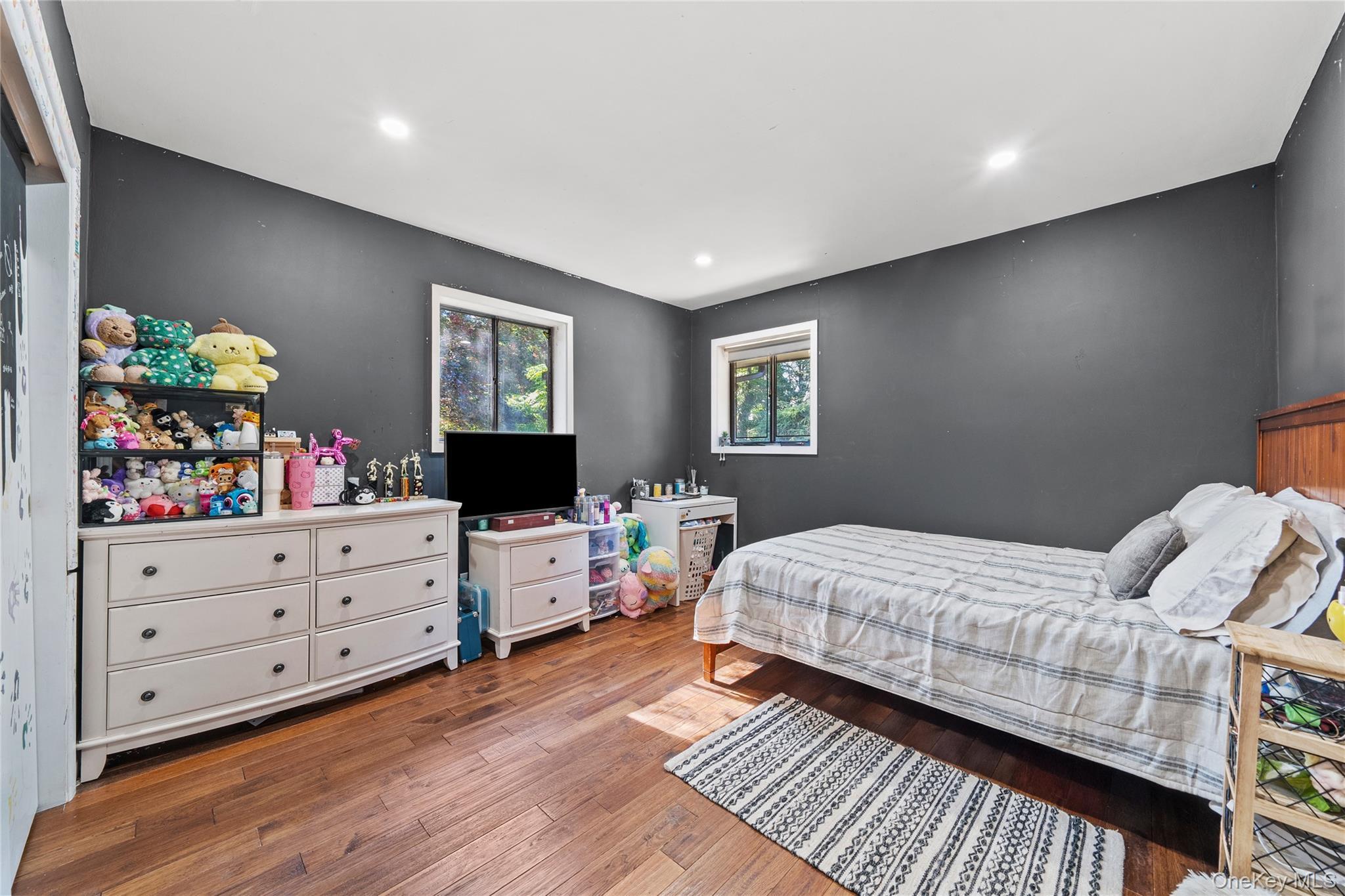 Single Family Rolling Hill Nassau County, NY 11568, MLS-911936-29