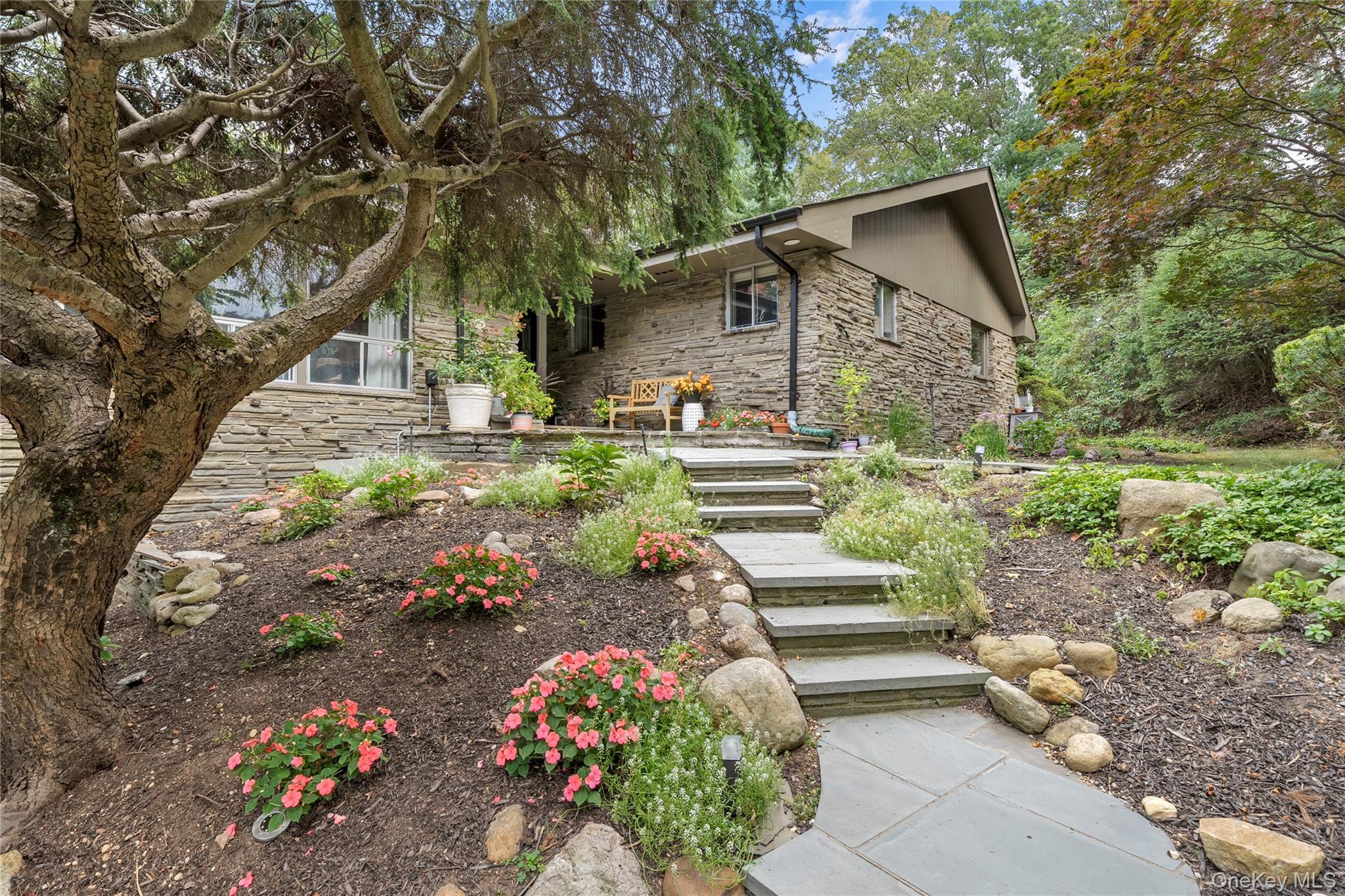 Single Family Rolling Hill Nassau County, NY 11568, MLS-911936-3