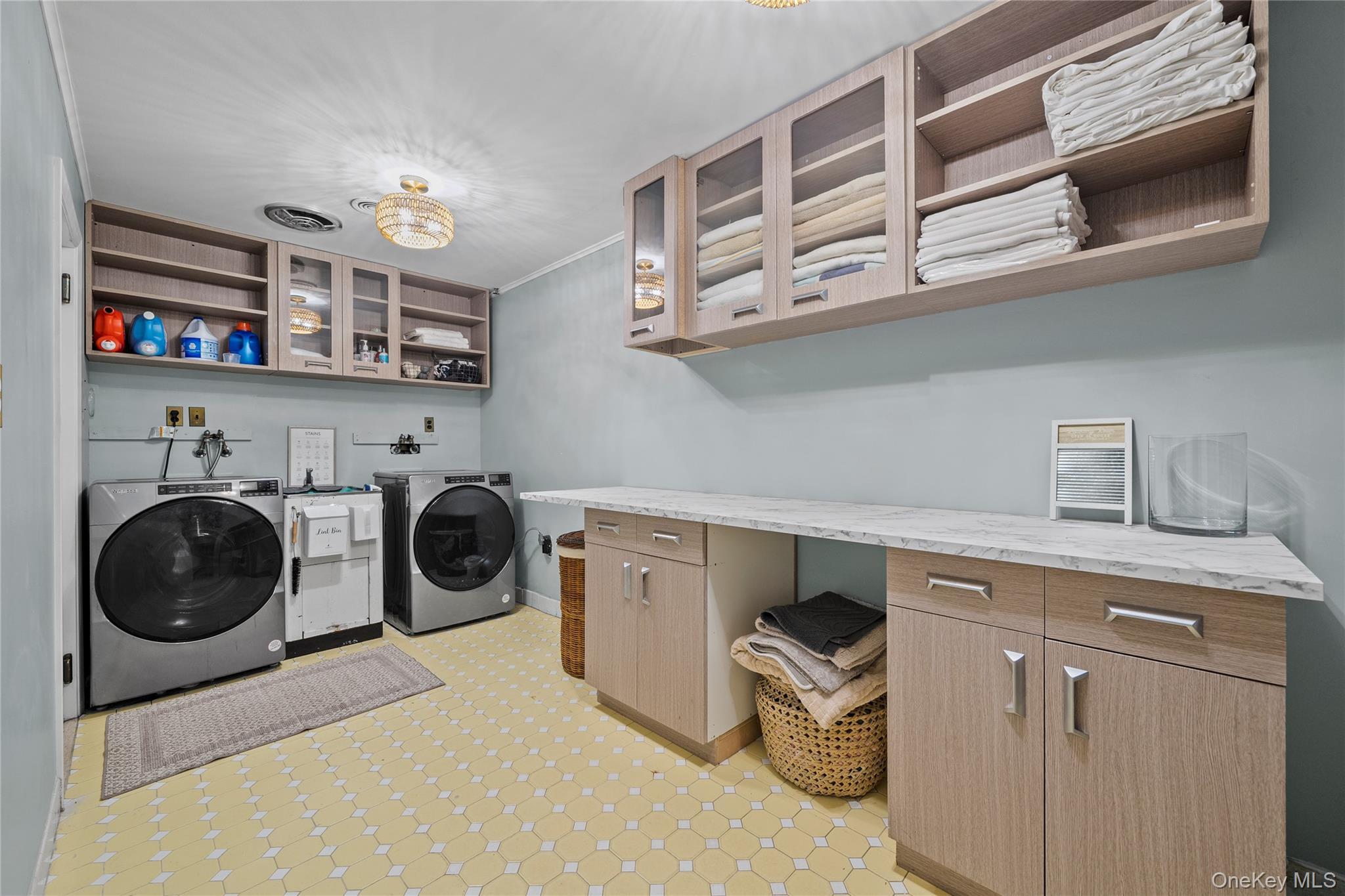 Single Family Rolling Hill Nassau County, NY 11568, MLS-911936-31