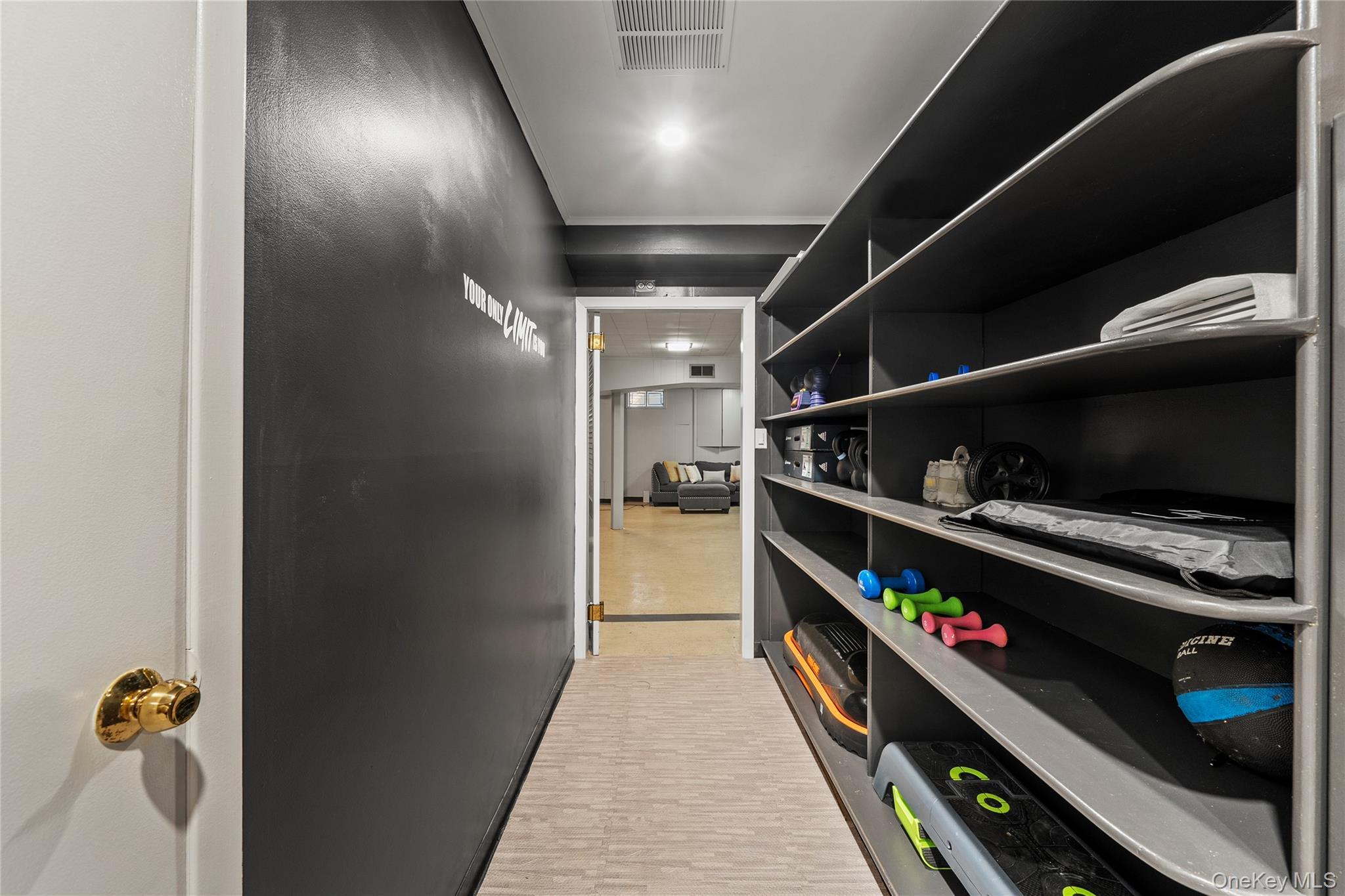 Single Family Rolling Hill Nassau County, NY 11568, MLS-911936-33