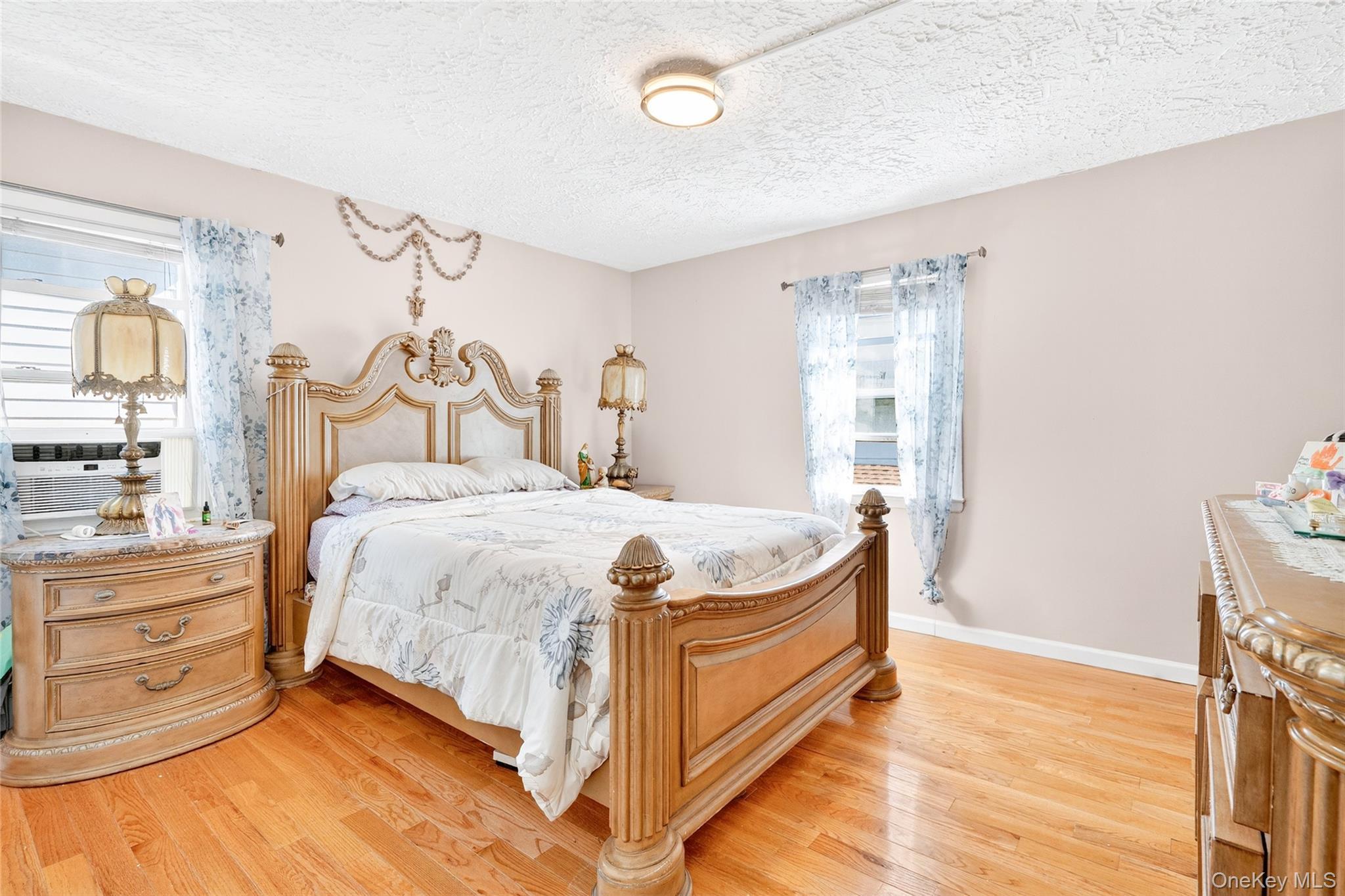 Single Family Robertson Bronx, NY 10465, MLS-911970-11