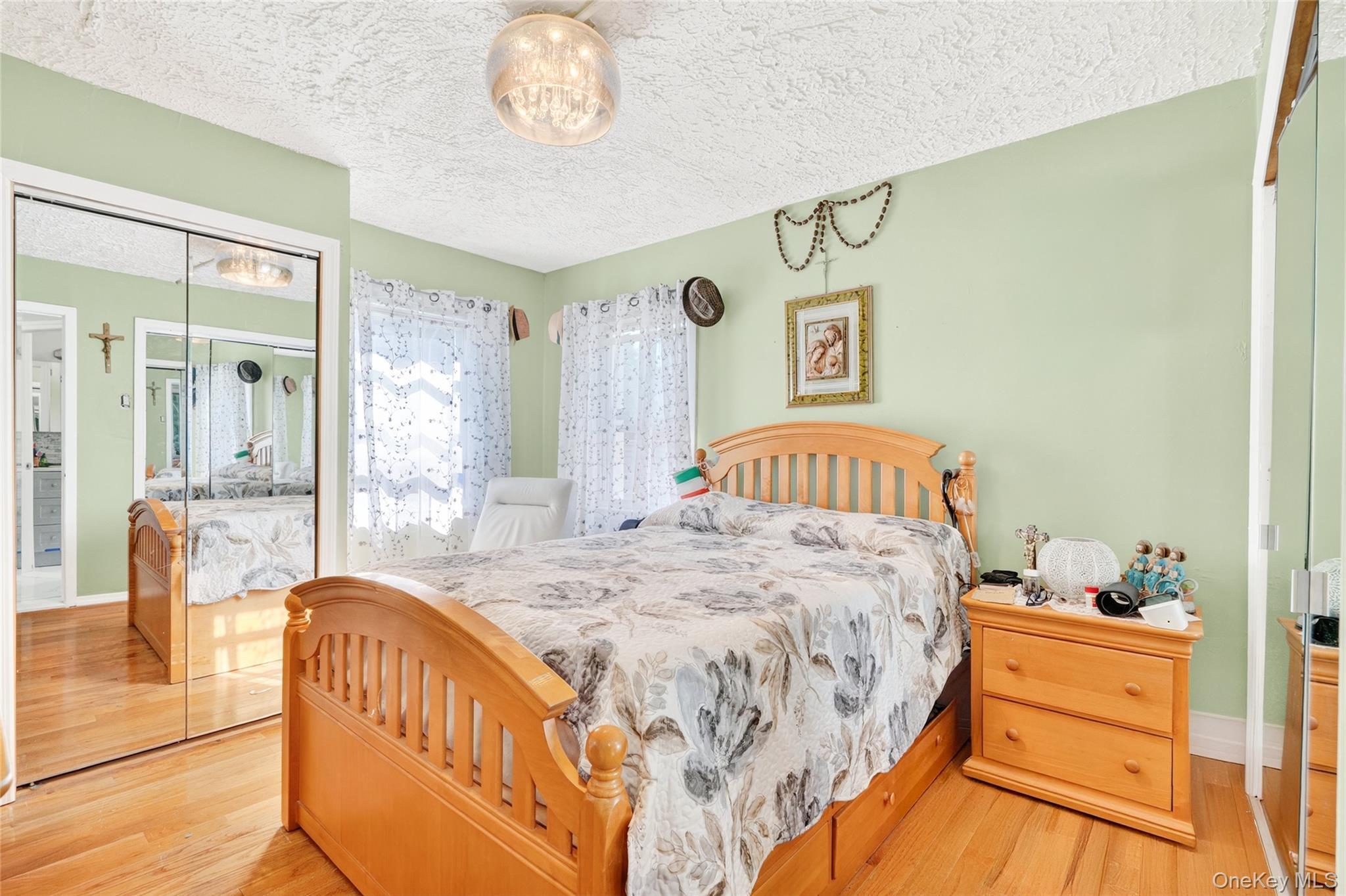 Single Family Robertson Bronx, NY 10465, MLS-911970-13