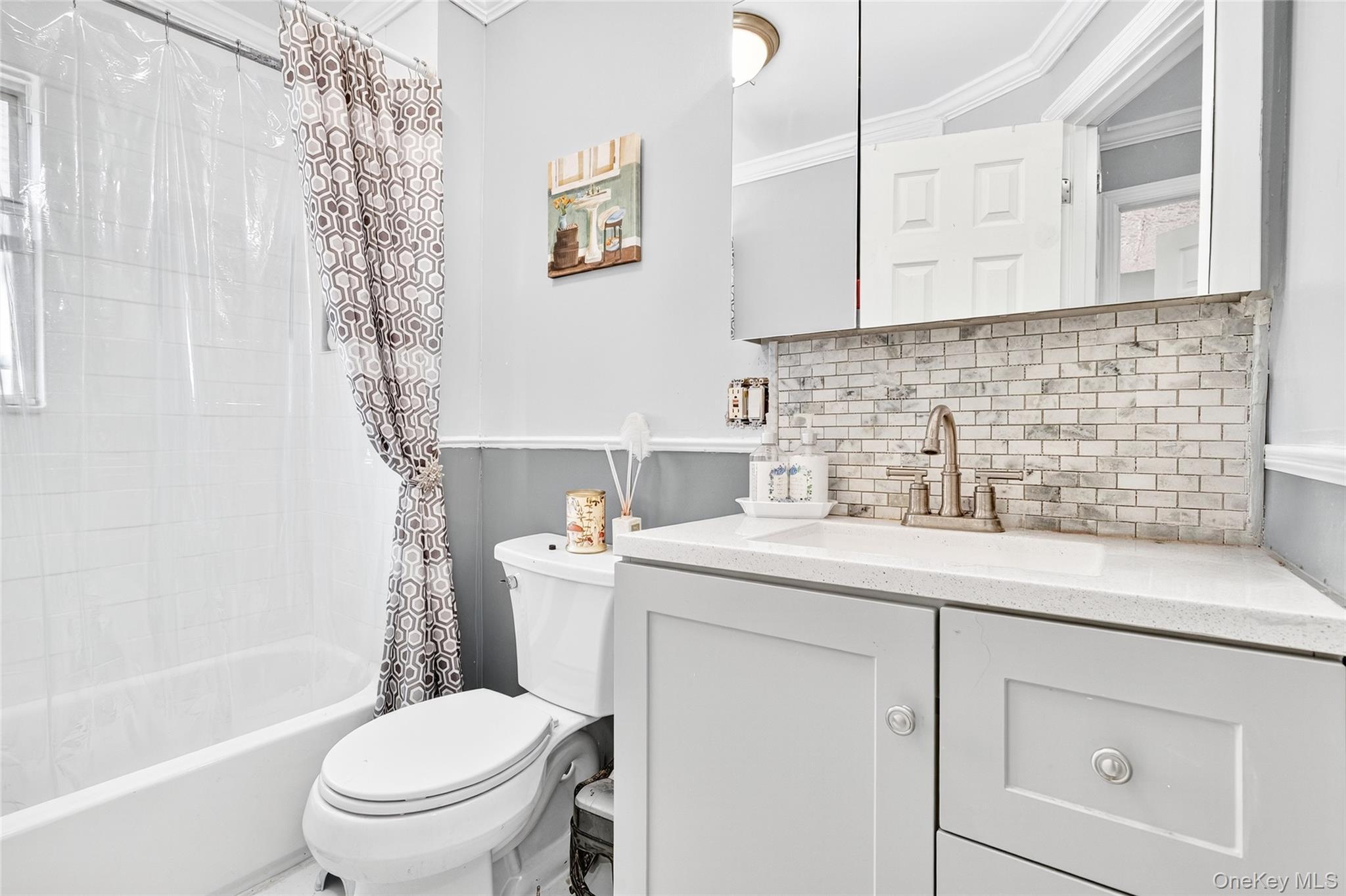 Single Family Robertson Bronx, NY 10465, MLS-911970-16