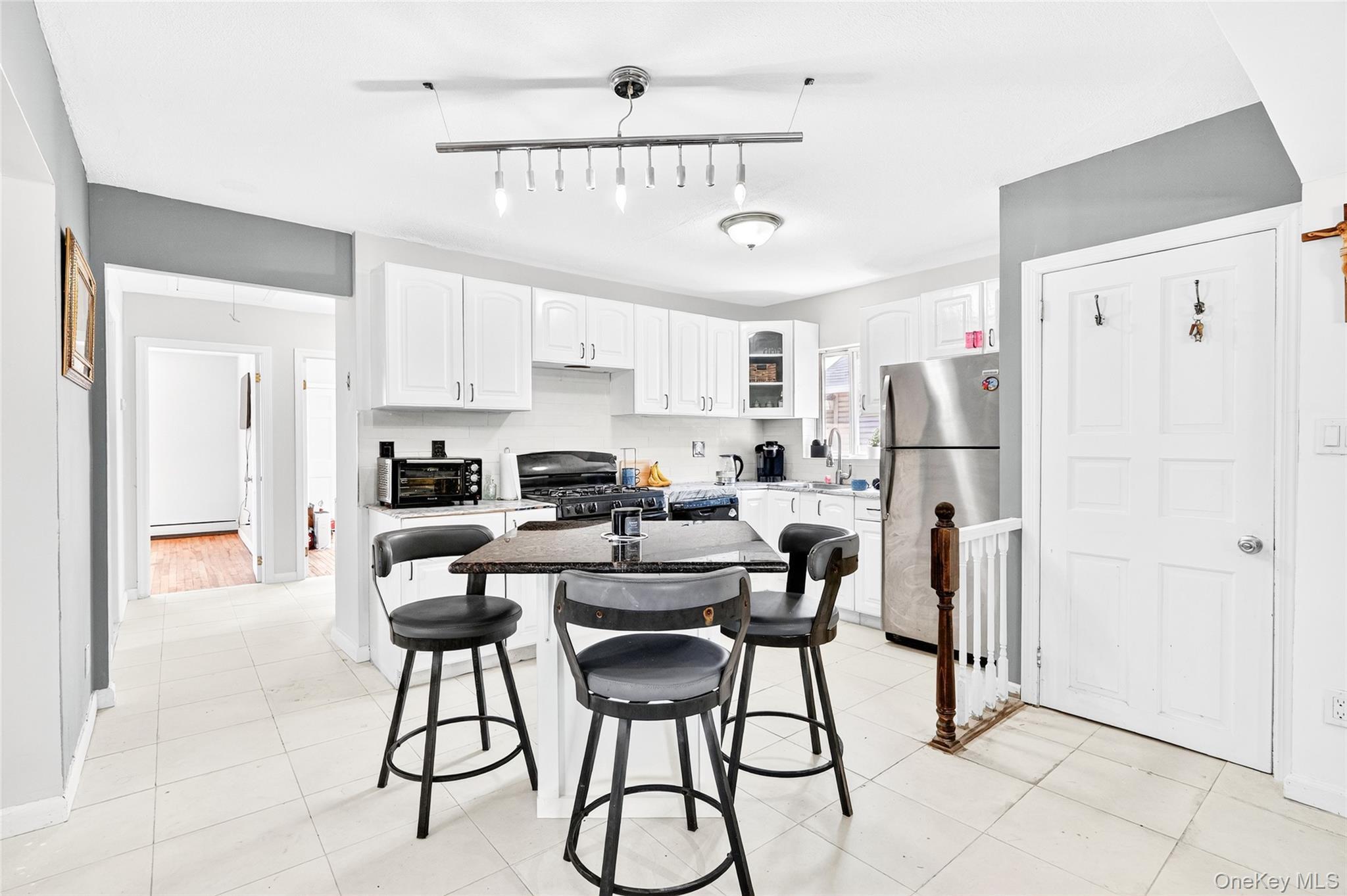 Single Family Robertson Bronx, NY 10465, MLS-911970-18