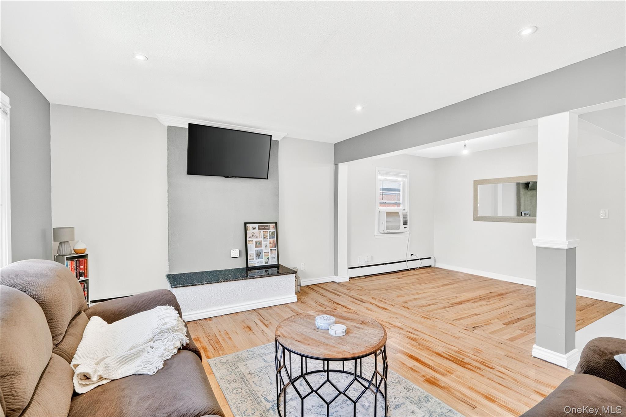 Single Family Robertson Bronx, NY 10465, MLS-911970-22