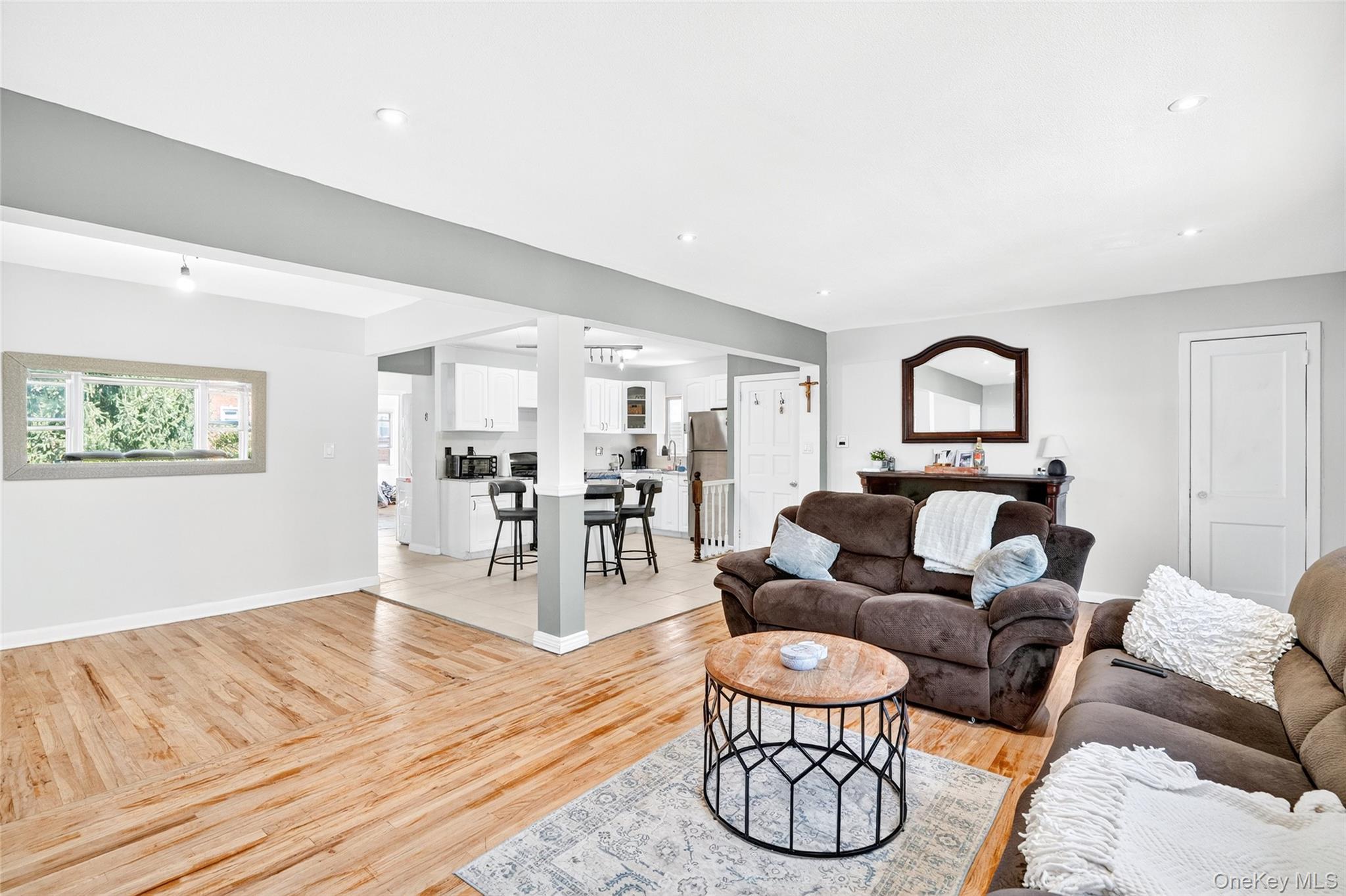 Single Family Robertson Bronx, NY 10465, MLS-911970-23